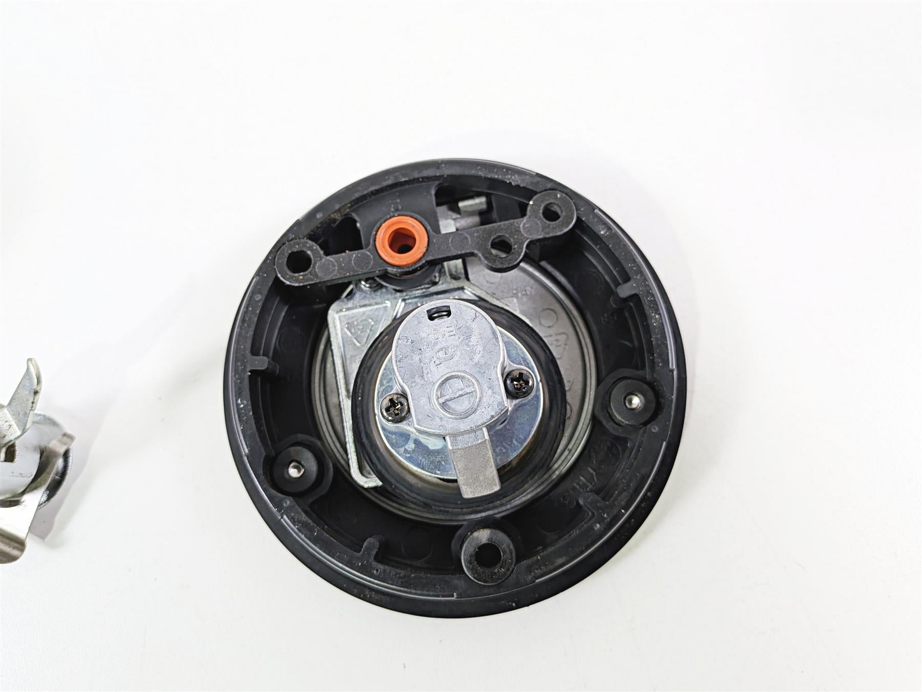 2025 Yamaha YZF R7 Ignition Switch Key Set Gas Cap Seat Lock BEB-82501-01-00 {{ shop.shopifyCountryName }} - Mototech271