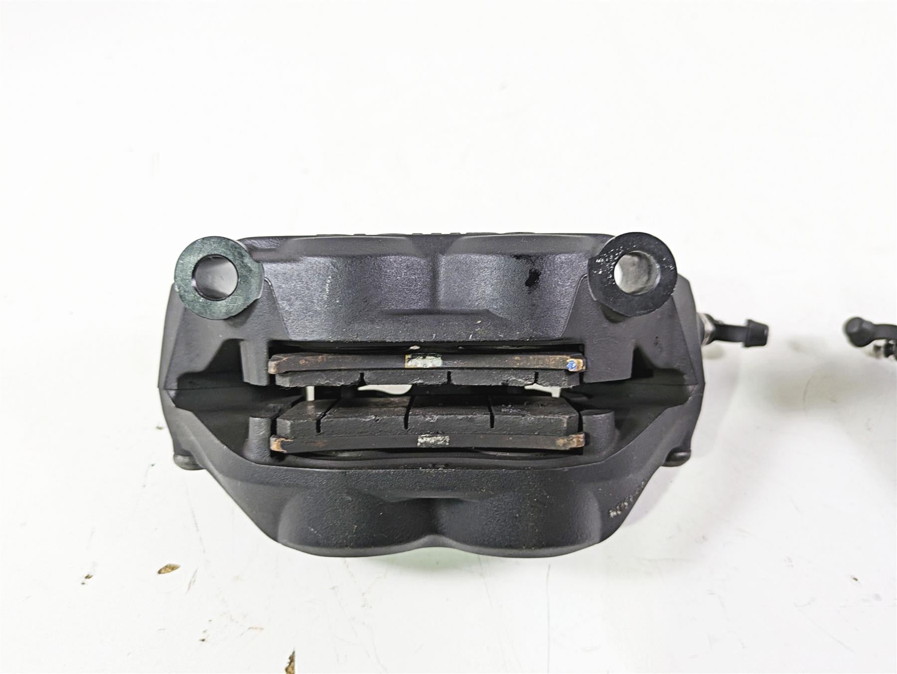 2016 Moto Guzzi Stelvio 1200 8V NTX Brembo Front Brake Caliper Set 887067 887068 {{ shop.shopifyCountryName }} - Mototech271