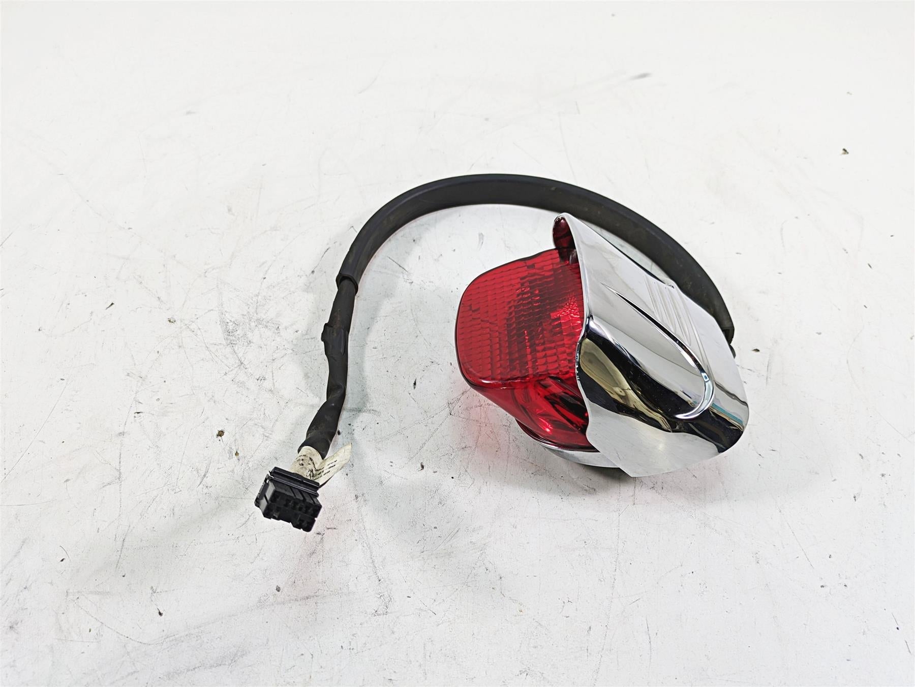 2010 Harley Touring FLHTCU Electra Glide Tail Light + Kuryakyn Cover 68140-04 {{ shop.shopifyCountryName }} - Mototech271