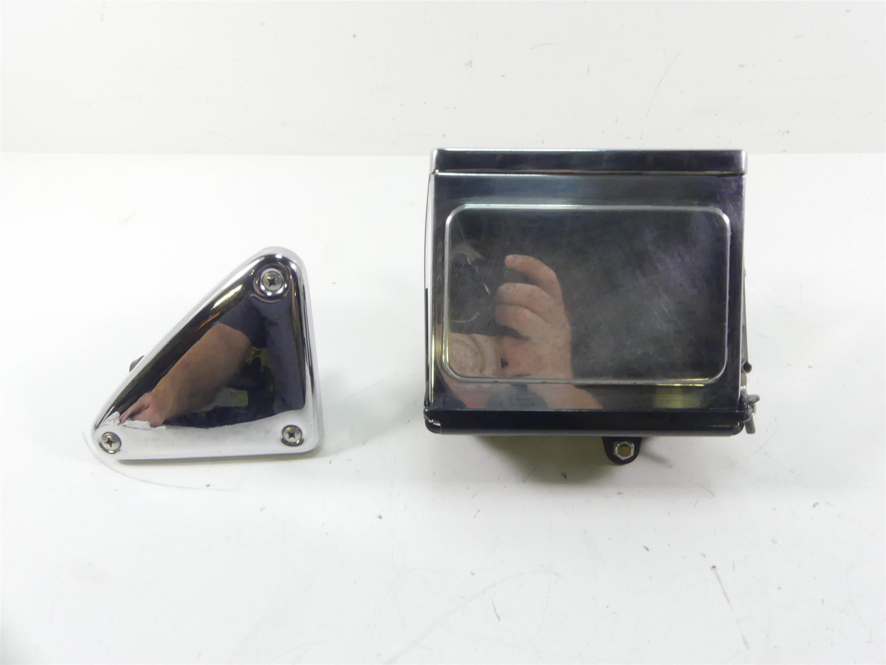 2001 Harley Davidson XL1200 Sportster Chrome Battery Triangle Cover Set 66194-98 {{ shop.shopifyCountryName }} - Mototech271