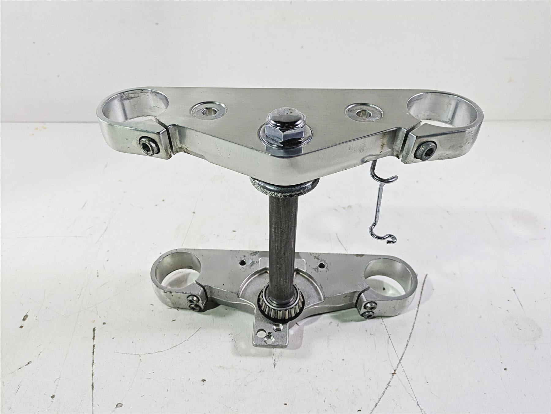 2002 Honda V-Twin VTX1800 C Upper & Lower Triple Tree Set 53230-MCH-000 {{ shop.shopifyCountryName }} - Mototech271