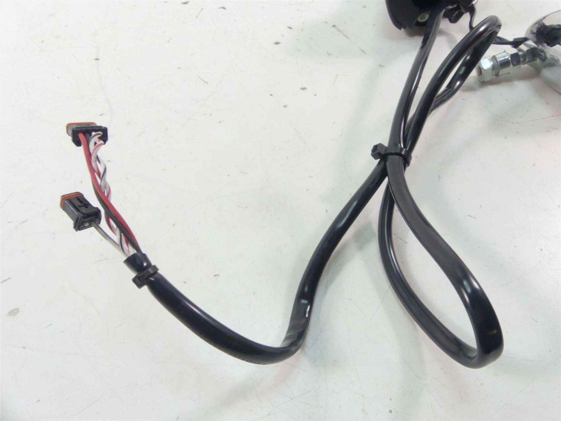 2014 Harley FXDL Dyna Low Rider Right Hand Control Switch & Blinker 72944-12 {{ shop.shopifyCountryName }} - Mototech271