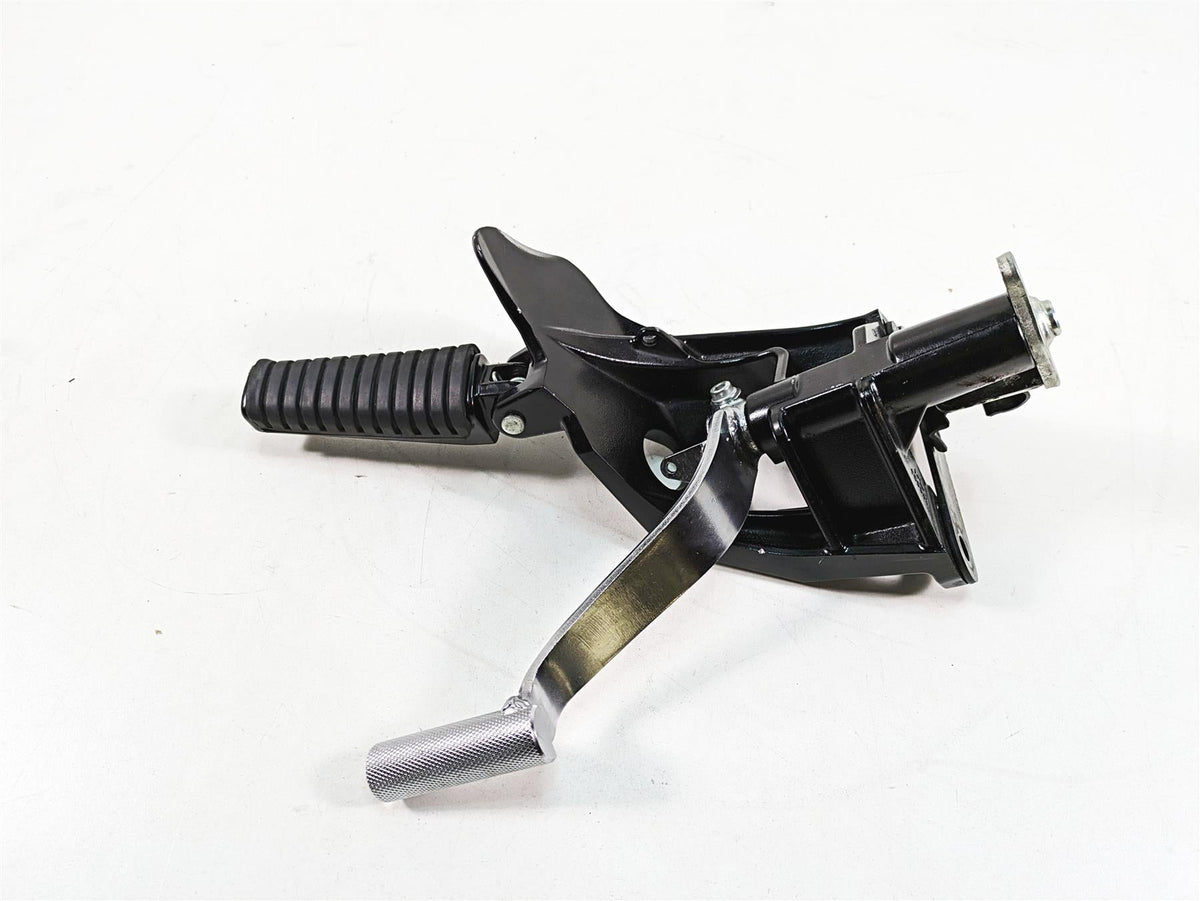 2016 Suzuki M109R VZR1800 Right Front Footpeg & Brake Pedal 43511-48G10 {{ shop.shopifyCountryName }} - Mototech271