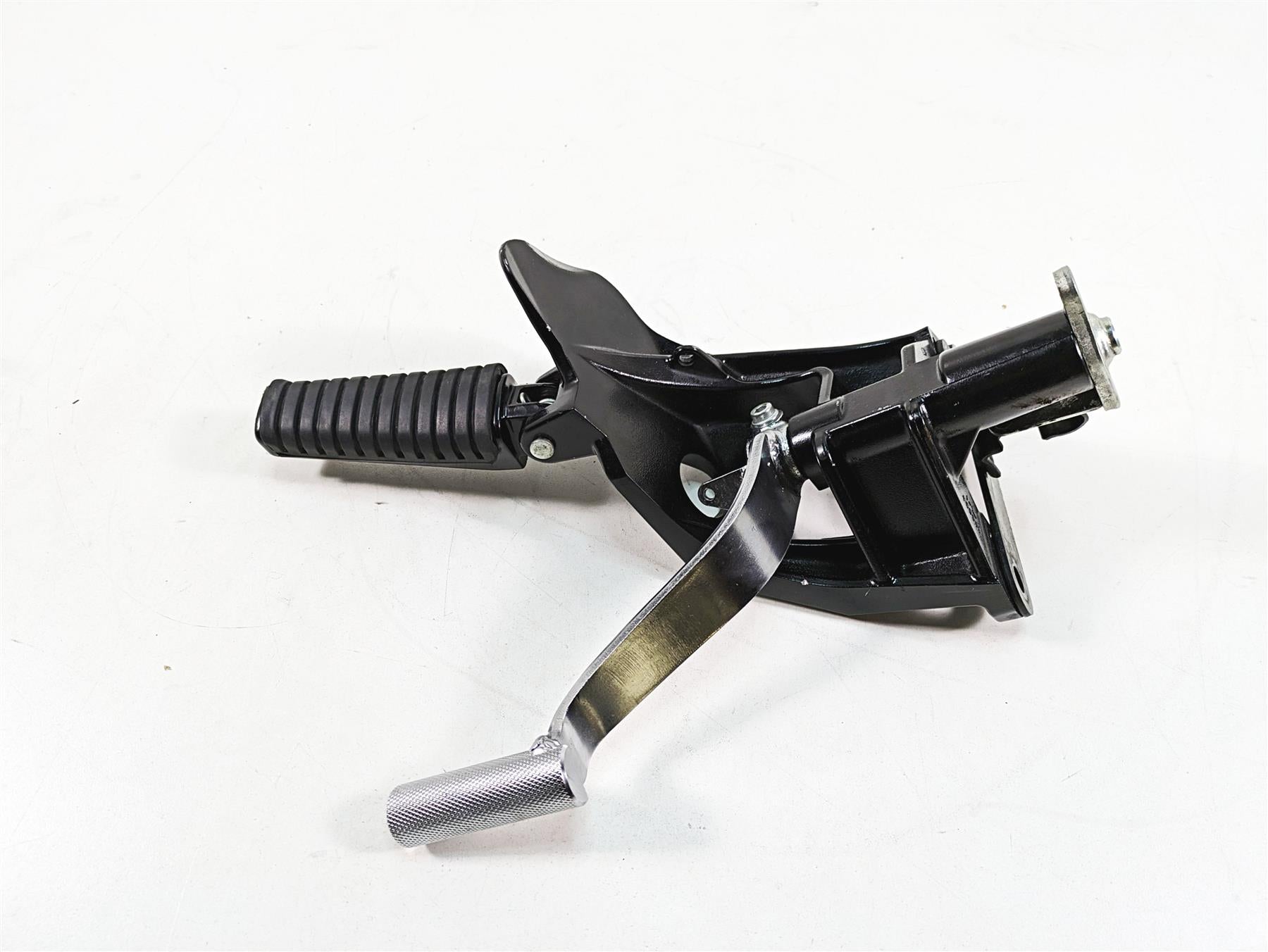2016 Suzuki M109R VZR1800 Right Front Footpeg & Brake Pedal 43511-48G10 {{ shop.shopifyCountryName }} - Mototech271