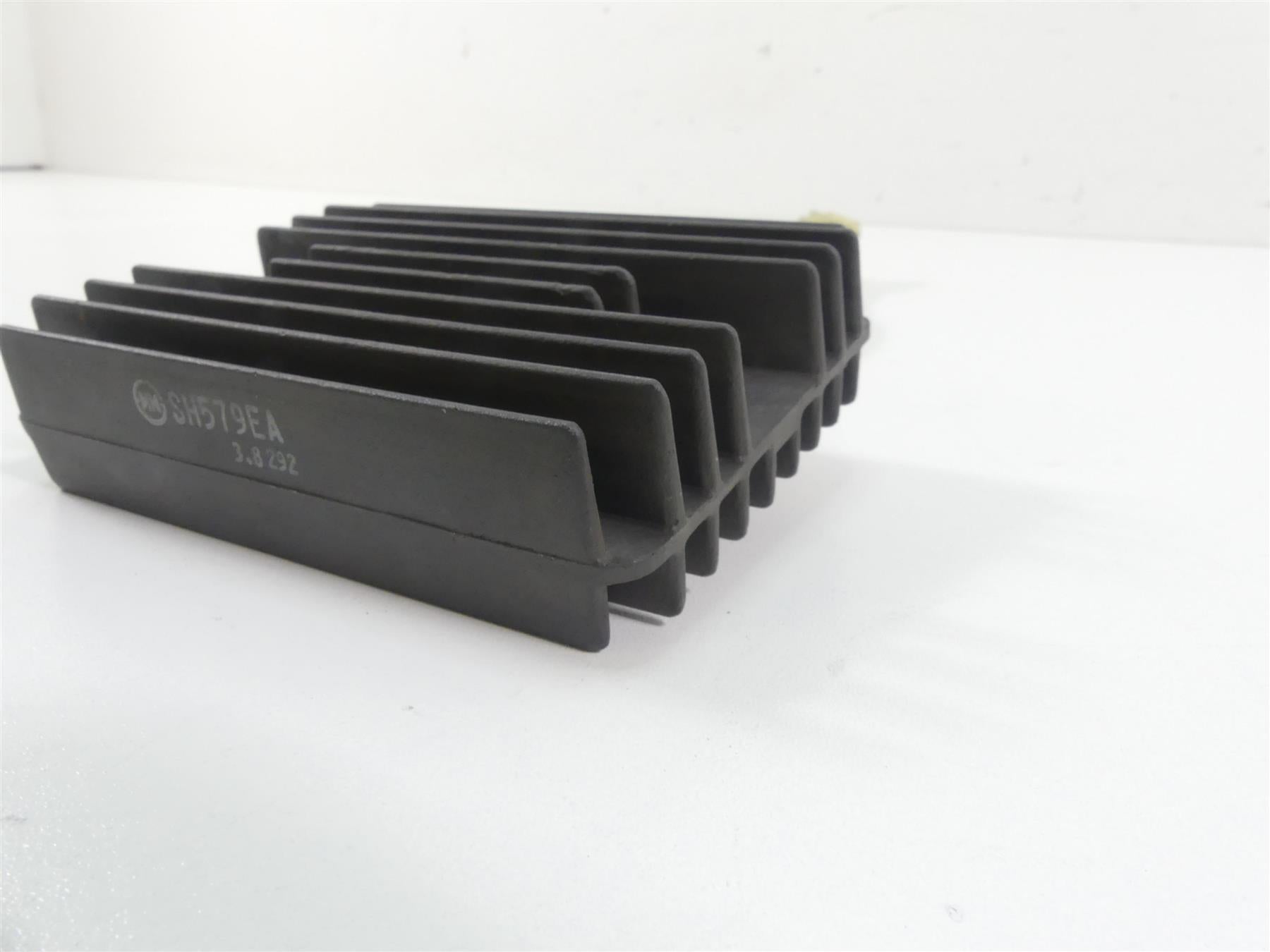 2004 Ducati 999 SBK Rectifier Voltage Regulator 54040191A SH579EA {{ shop.shopifyCountryName }} - Mototech271