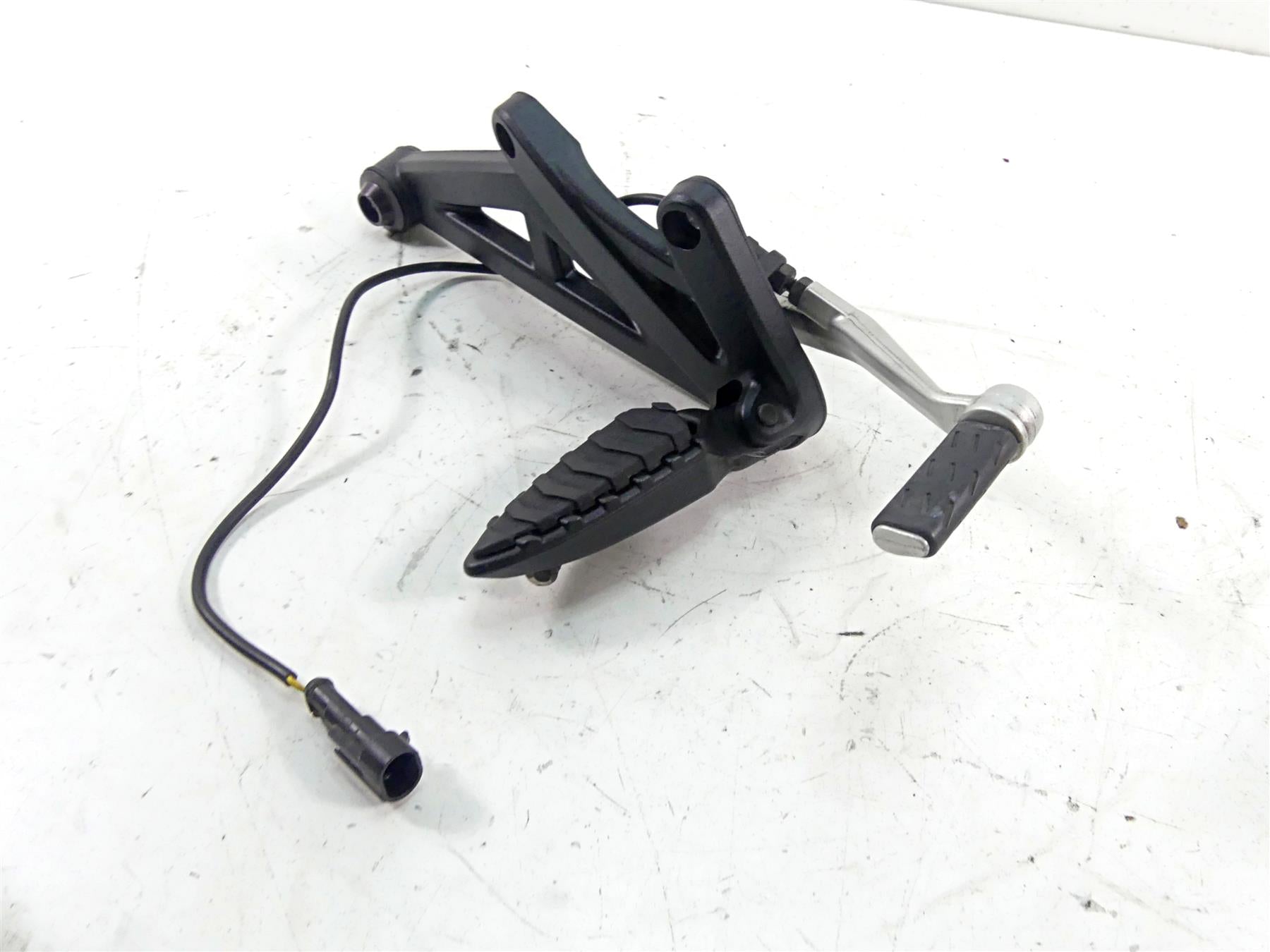 2013 Ducati Diavel Red Right Rider Footpeg & Brake Pedal 82411761B 45720511A {{ shop.shopifyCountryName }} - Mototech271