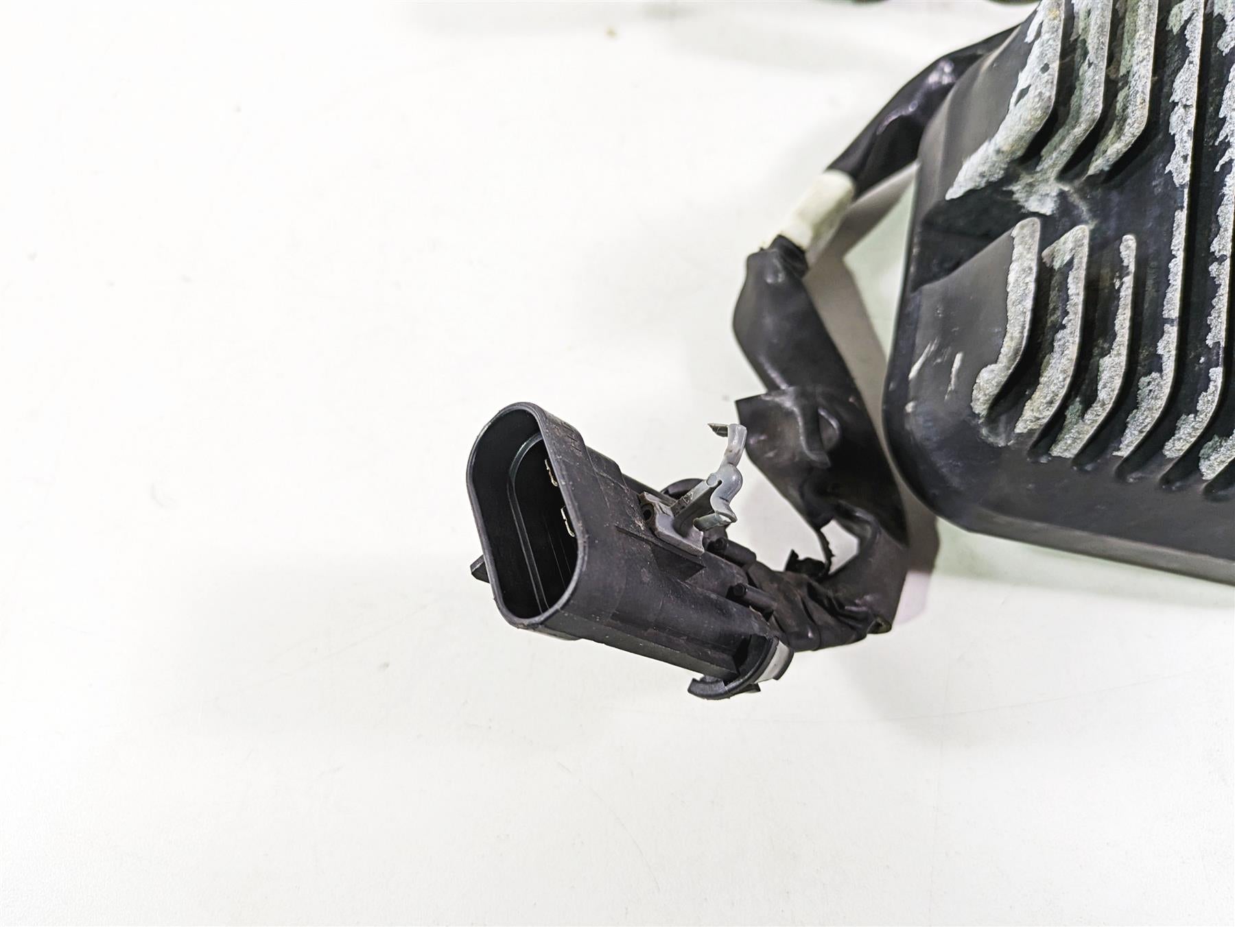 2018 Indian Chieftain Dark Horse Rectifier Voltage Regulator 4014300 4019661 {{ shop.shopifyCountryName }} - Mototech271