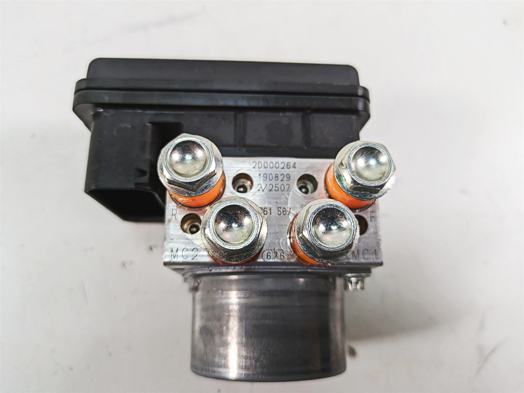 2020 Aprilia Tuono V4 Factory Abs Brake Pump Module Unit 2D000265 2D000264 {{ shop.shopifyCountryName }} - Mototech271