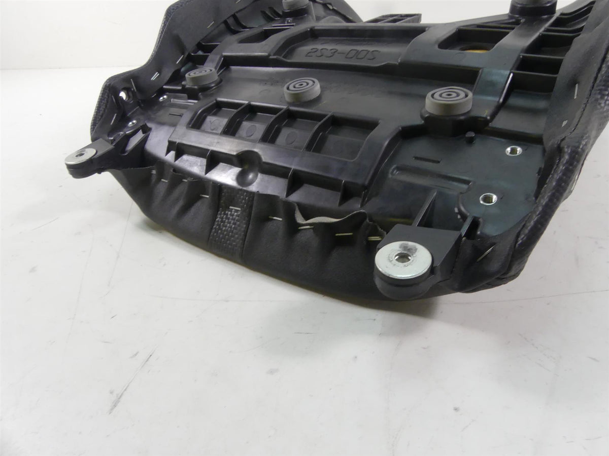 2013 Yamaha VMX17 V-Max 1700 Front Driver Rider Saddle Seat 2S3-24710-10-00 {{ shop.shopifyCountryName }} - Mototech271
