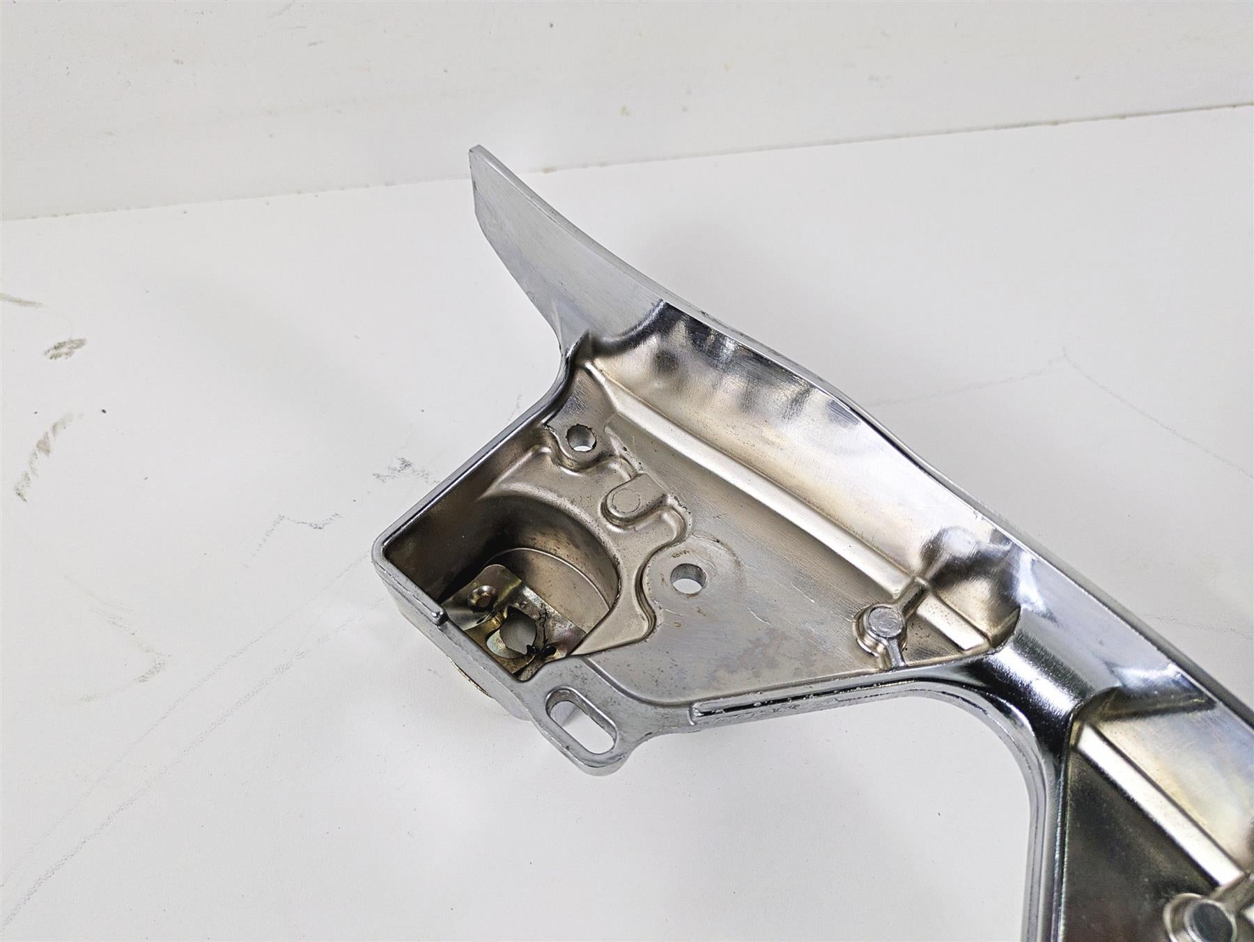2016 Harley Touring FLHR Road King Rear Chrome Bag Support & Light Set 90200503 {{ shop.shopifyCountryName }} - Mototech271