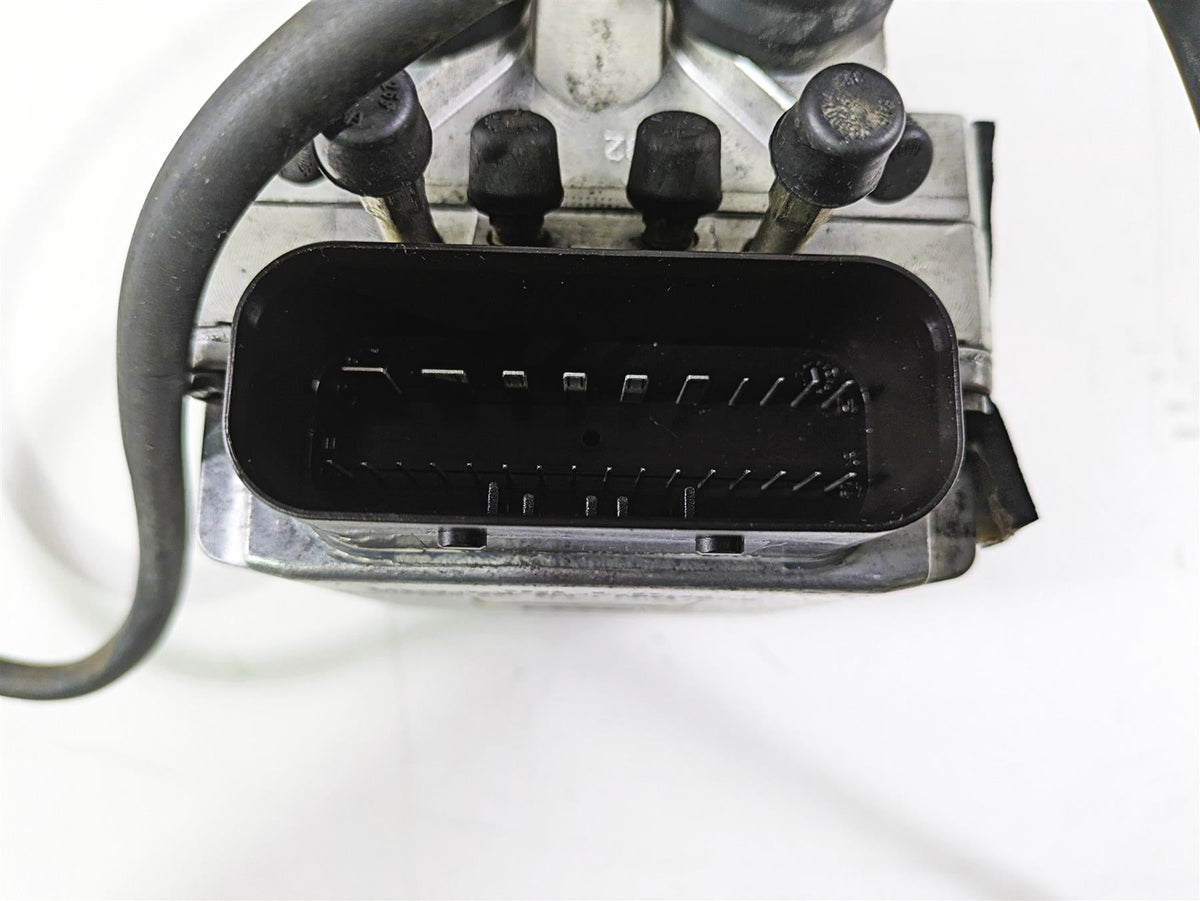 2004 BMW R1150GS R21 Abs Brake Module Block Pump Module Integral 34517660909 {{ shop.shopifyCountryName }} - Mototech271