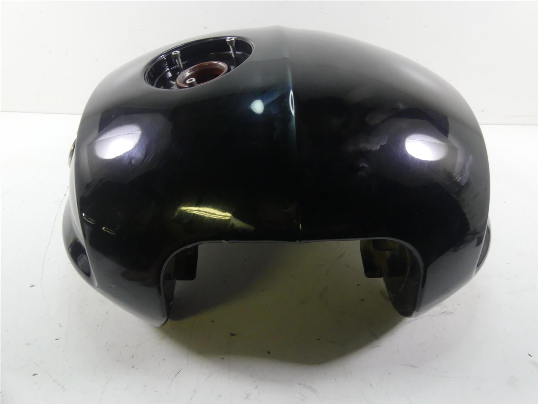 2012 Victory Cross Country Fuel Gas Petrol Tank Reservoir - Read 1016149 {{ shop.shopifyCountryName }} - Mototech271