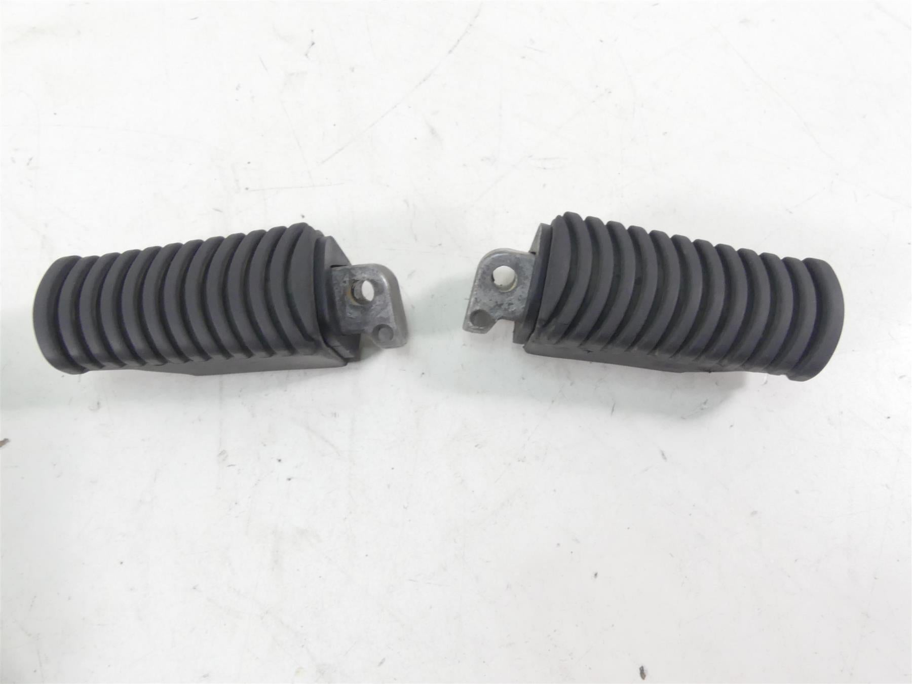 2008 BMW R1200GS K25 Passenger Pillion Footpeg Foot Peg Rest Set 46712310403 | Mototech271