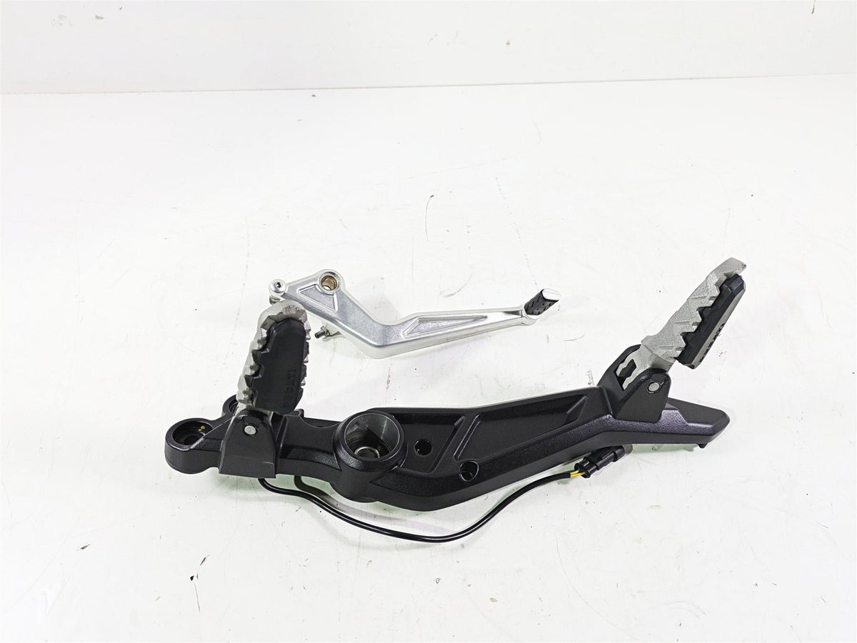 2018 Ducati Hypermotard 939 SP Right Foot Peg Bracket & Brake Pedal 82412101CA {{ shop.shopifyCountryName }} - Mototech271