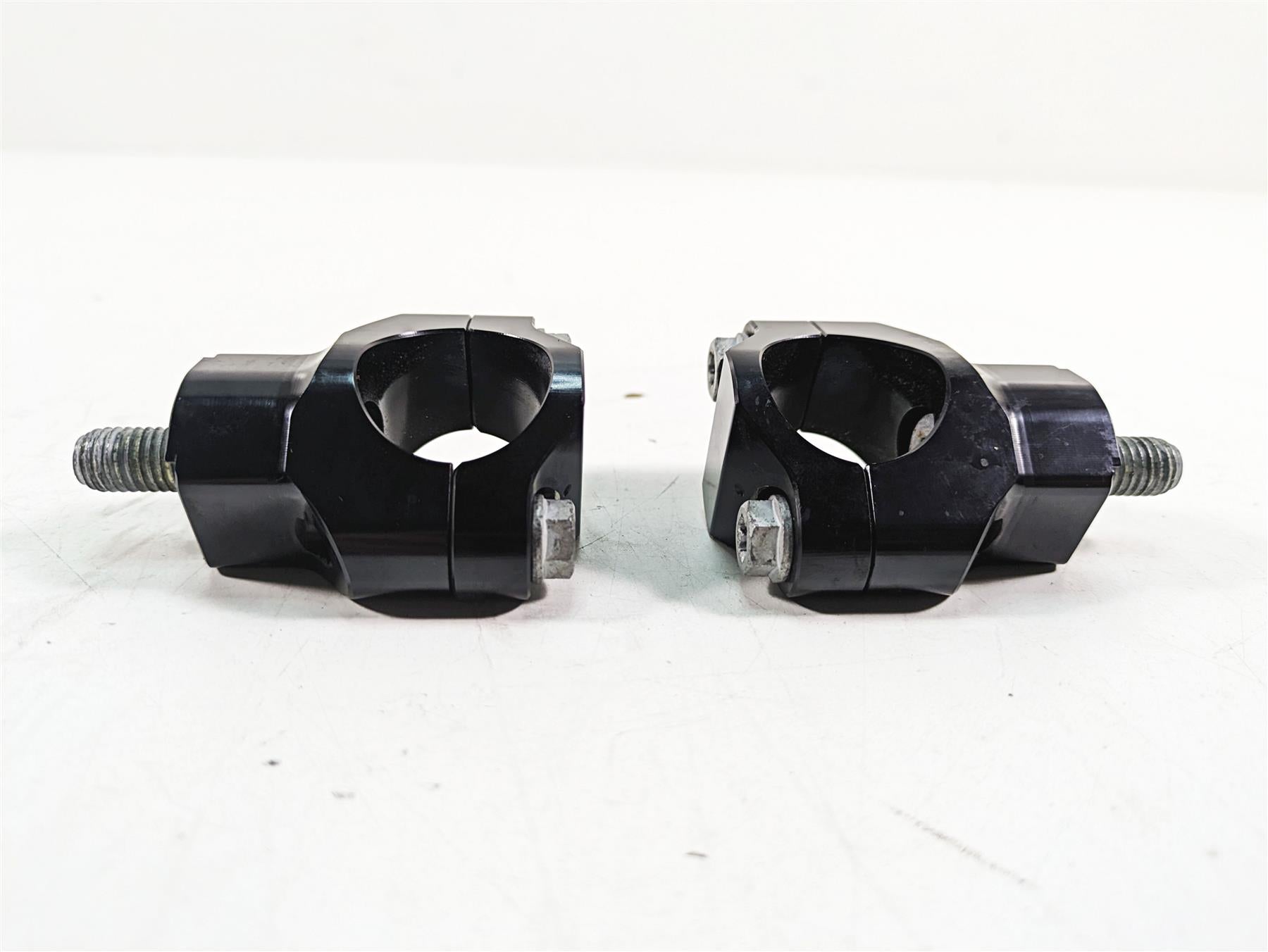 2020 KTM 1290 Super Adventure R Handlebar Riser Holder Set 00050000927 {{ shop.shopifyCountryName }} - Mototech271