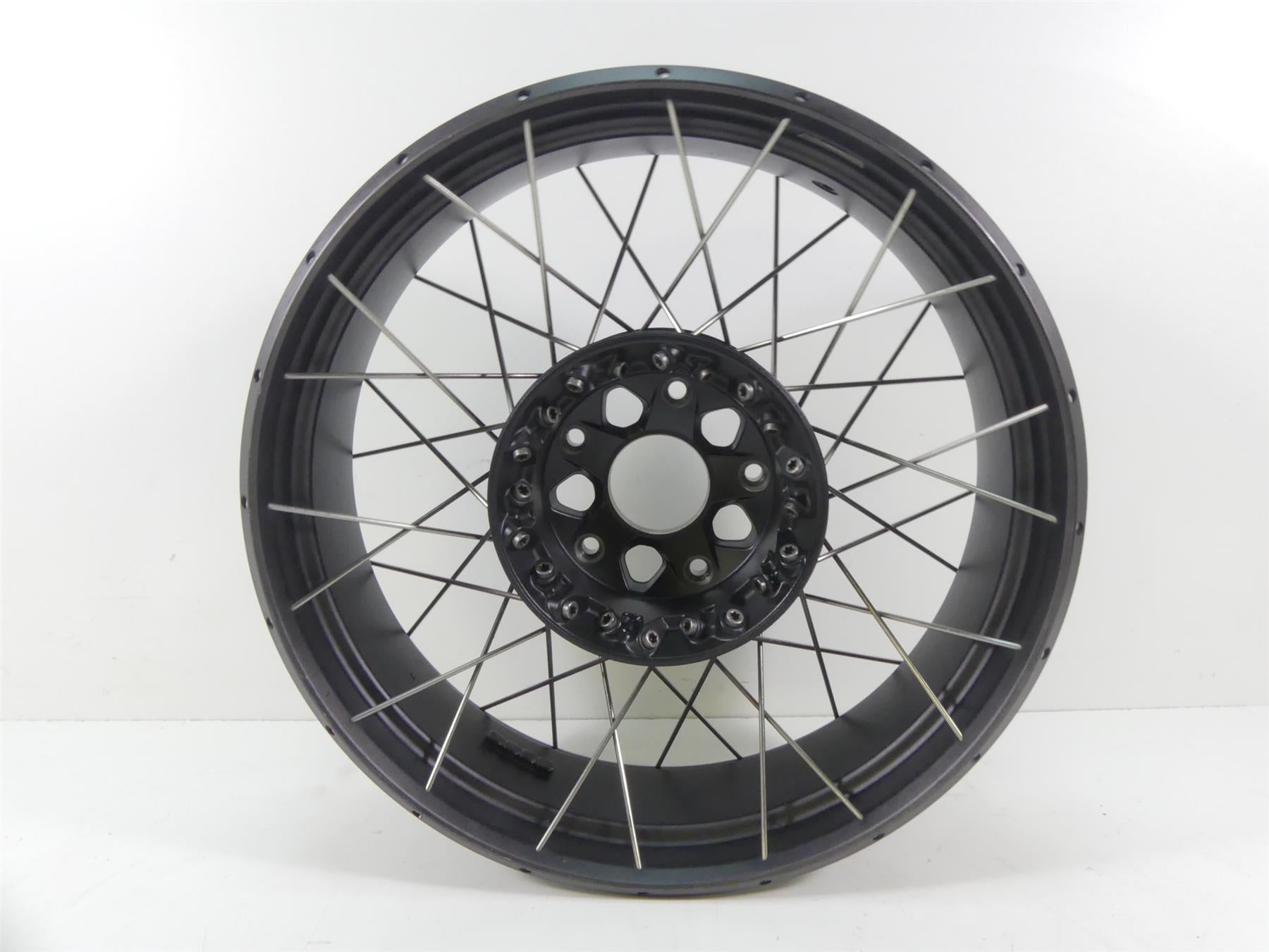 2016 BMW R1200GS K50 Straight Rear Spoke Wheel Rim 17x4.5 36318526666 {{ shop.shopifyCountryName }} - Mototech271