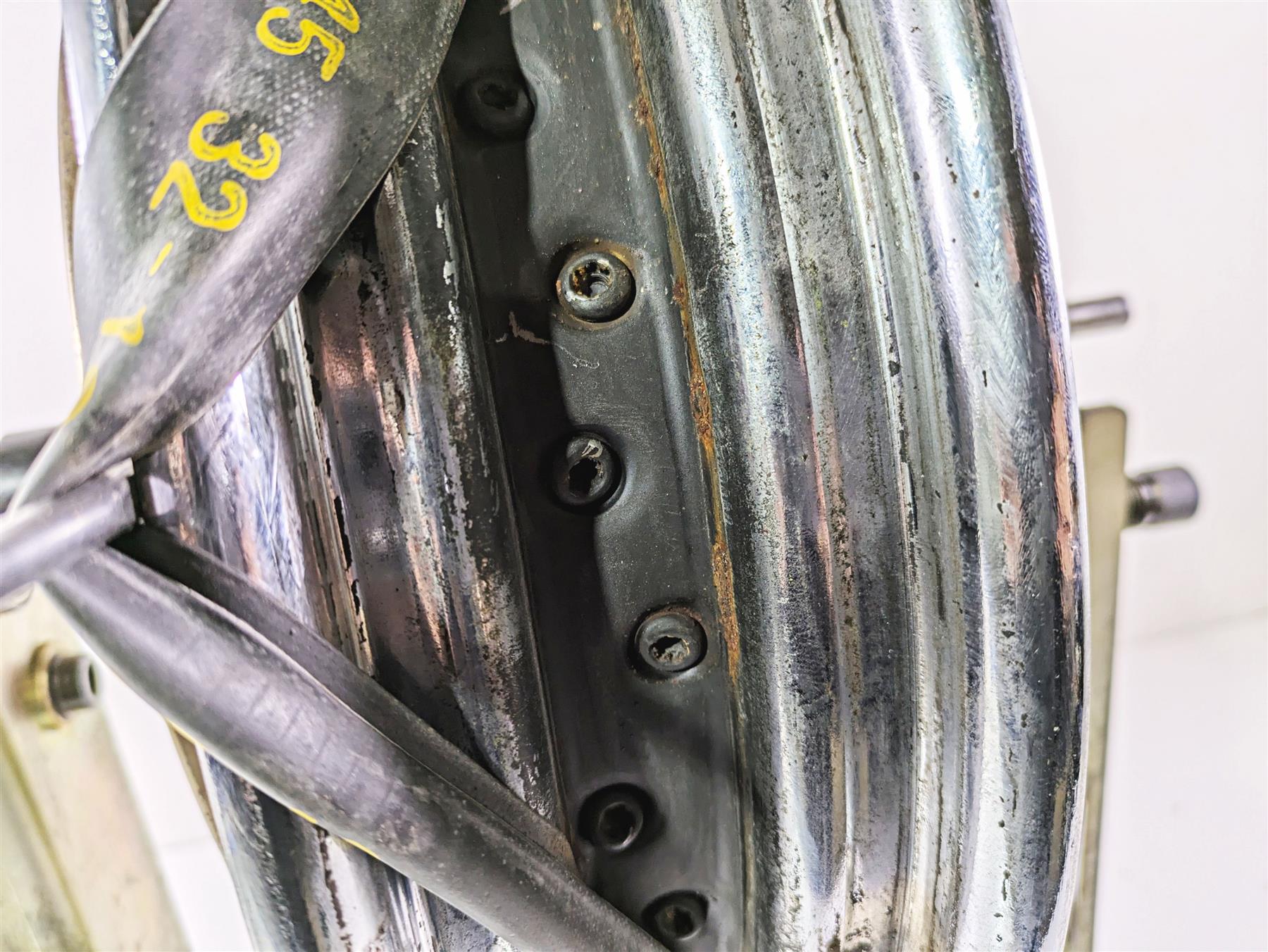 2005 Harley Softail FLSTSCI Heritage Springer Rear 16x3 Wheel Rim Read 40700-05A {{ shop.shopifyCountryName }} - Mototech271