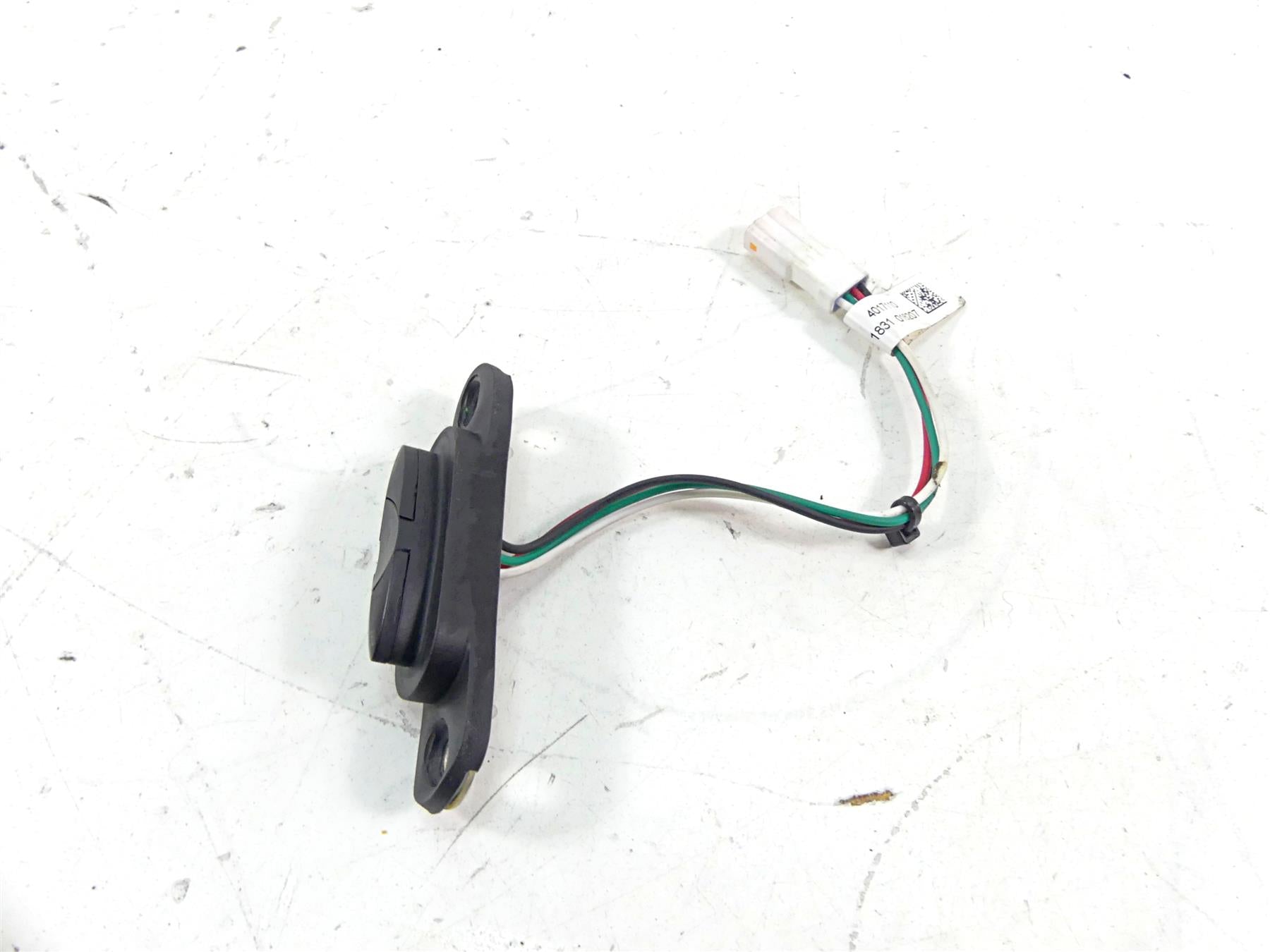 2019 Indian Chieftain Classic Electrical Saddlebag Lock Switch 4017110 {{ shop.shopifyCountryName }} - Mototech271