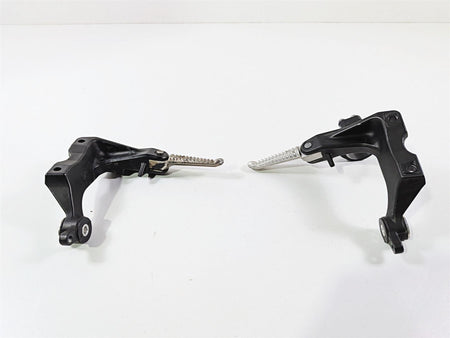 2009 Yamaha VMX17 V-Max 1700 Rear Passenger Footpeg Set - Read 2S3-27430-00-00-Mototech271