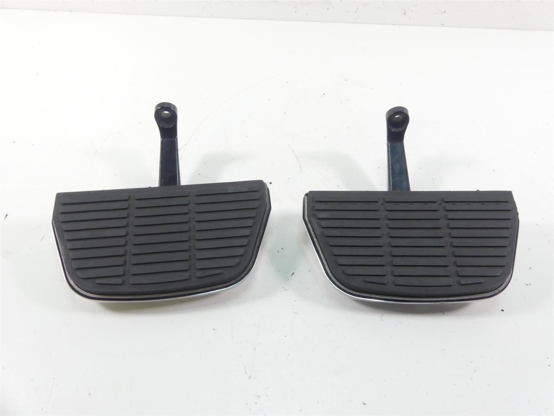 2012 Harley Touring FLHTP Electra Glide Rear Passenger Floor Board Set 52719-93B {{ shop.shopifyCountryName }} - Mototech271