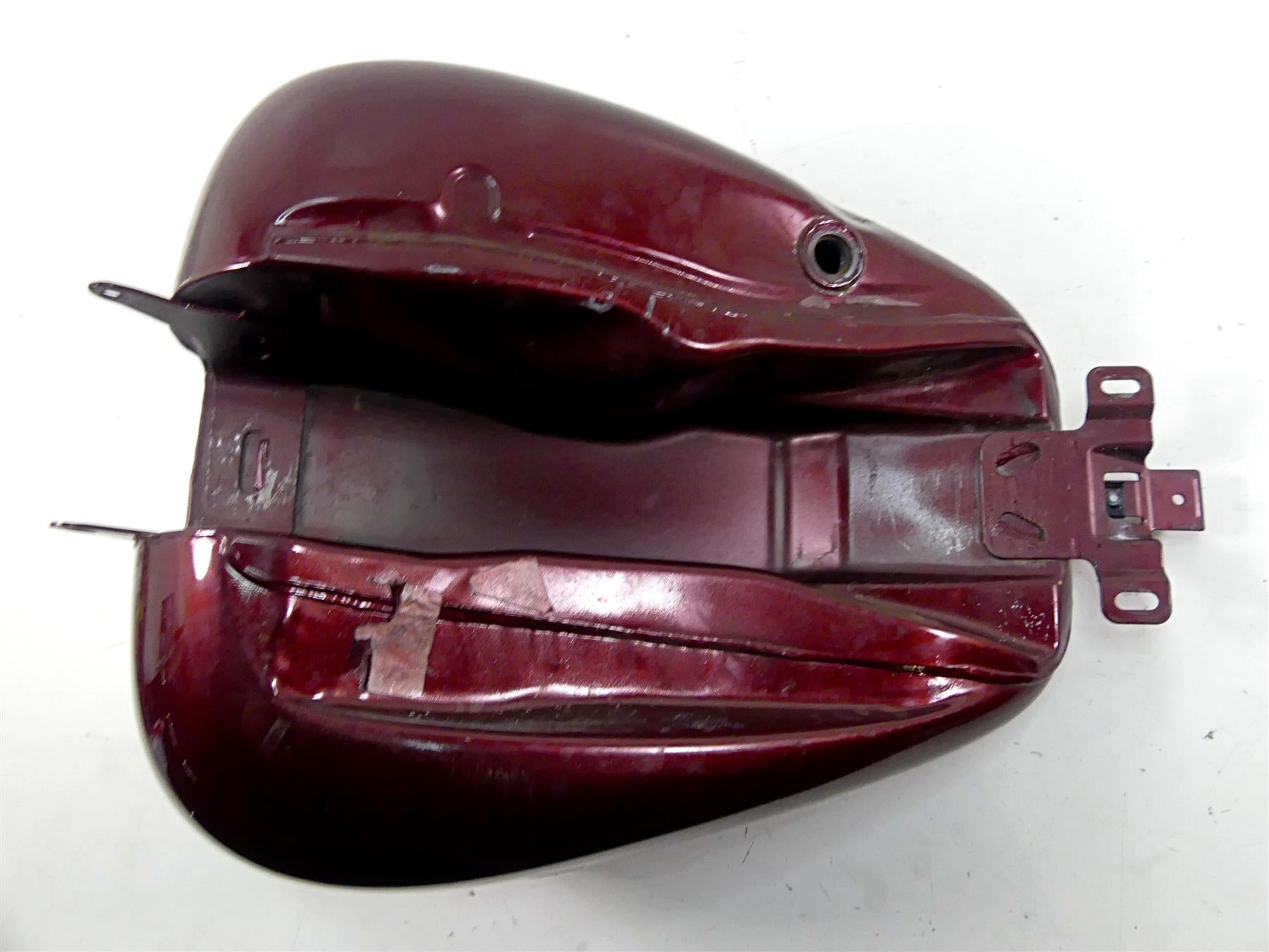 2008 Harley Touring FLHX Street Glide Fuel Gas Petrol Tank - Dented 61356-08 {{ shop.shopifyCountryName }} - Mototech271