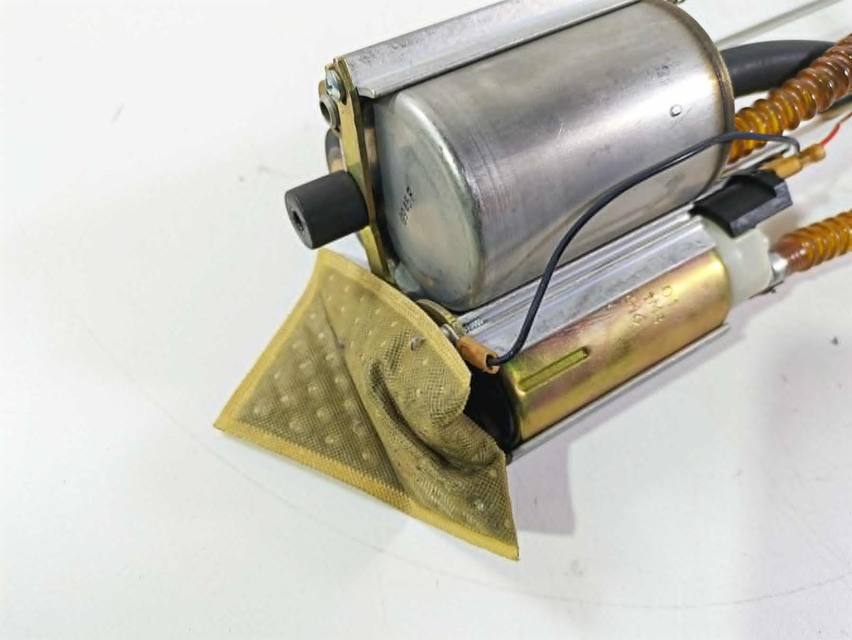 2006 Harley VRSCR Street V-Rod Fuel Gas Petrol Pump 75146-06 75272-06 {{ shop.shopifyCountryName }} - Mototech271