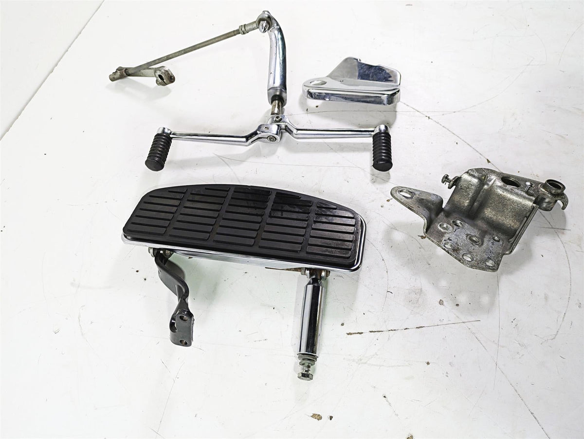 1992 Harley FLSTC Softail Heritage Front Left Floor Board Shifter Set 50621-79 {{ shop.shopifyCountryName }} - Mototech271