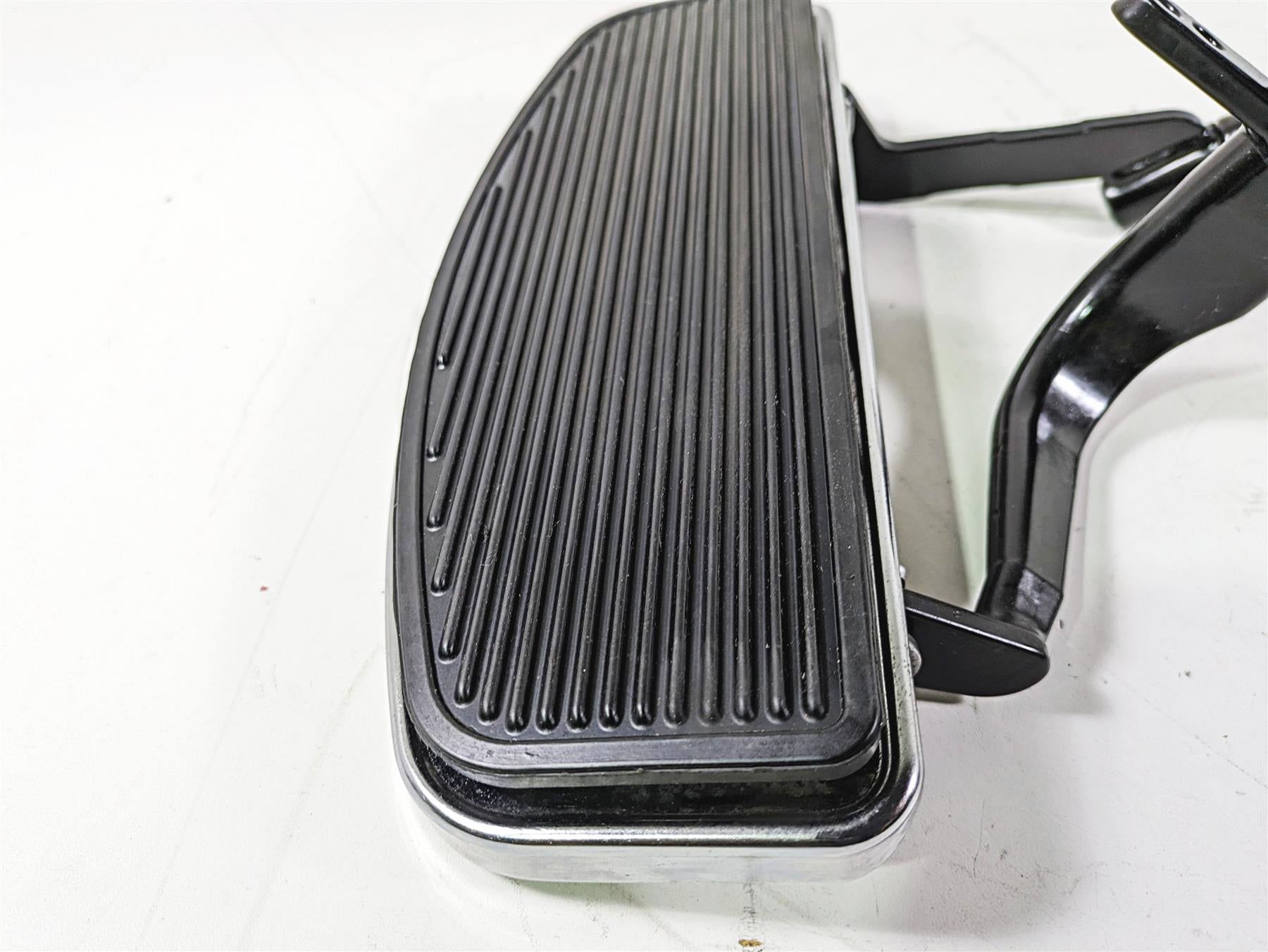 2008 Harley Touring FLHTCU E-Glide 105TH Front Floor Board Set 50622-83 50518-83 {{ shop.shopifyCountryName }} - Mototech271