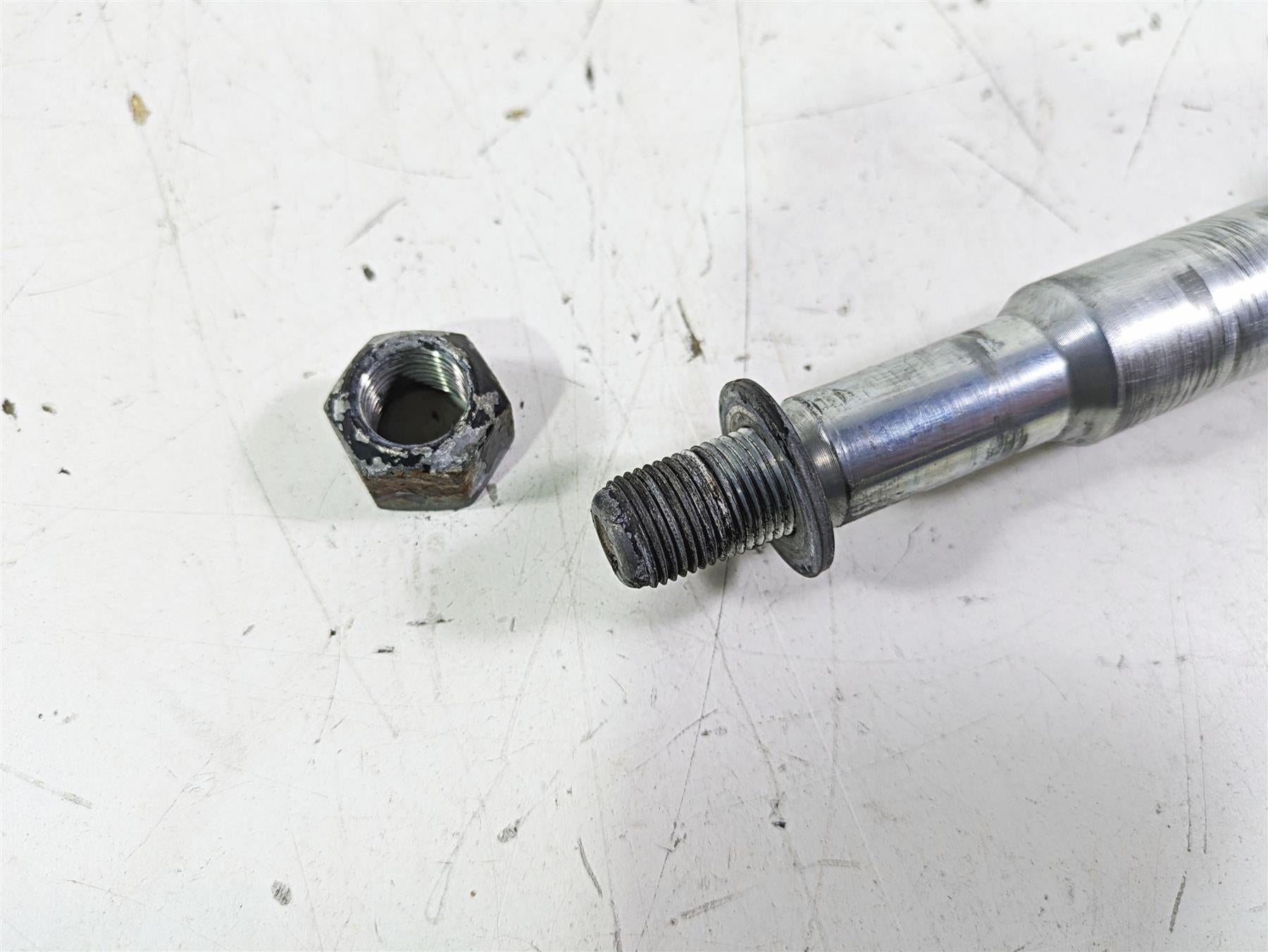 2013 Harley FXDWG Dyna Wide Glide Front Axle Wheel Spindle 25mm 41547-07A {{ shop.shopifyCountryName }} - Mototech271