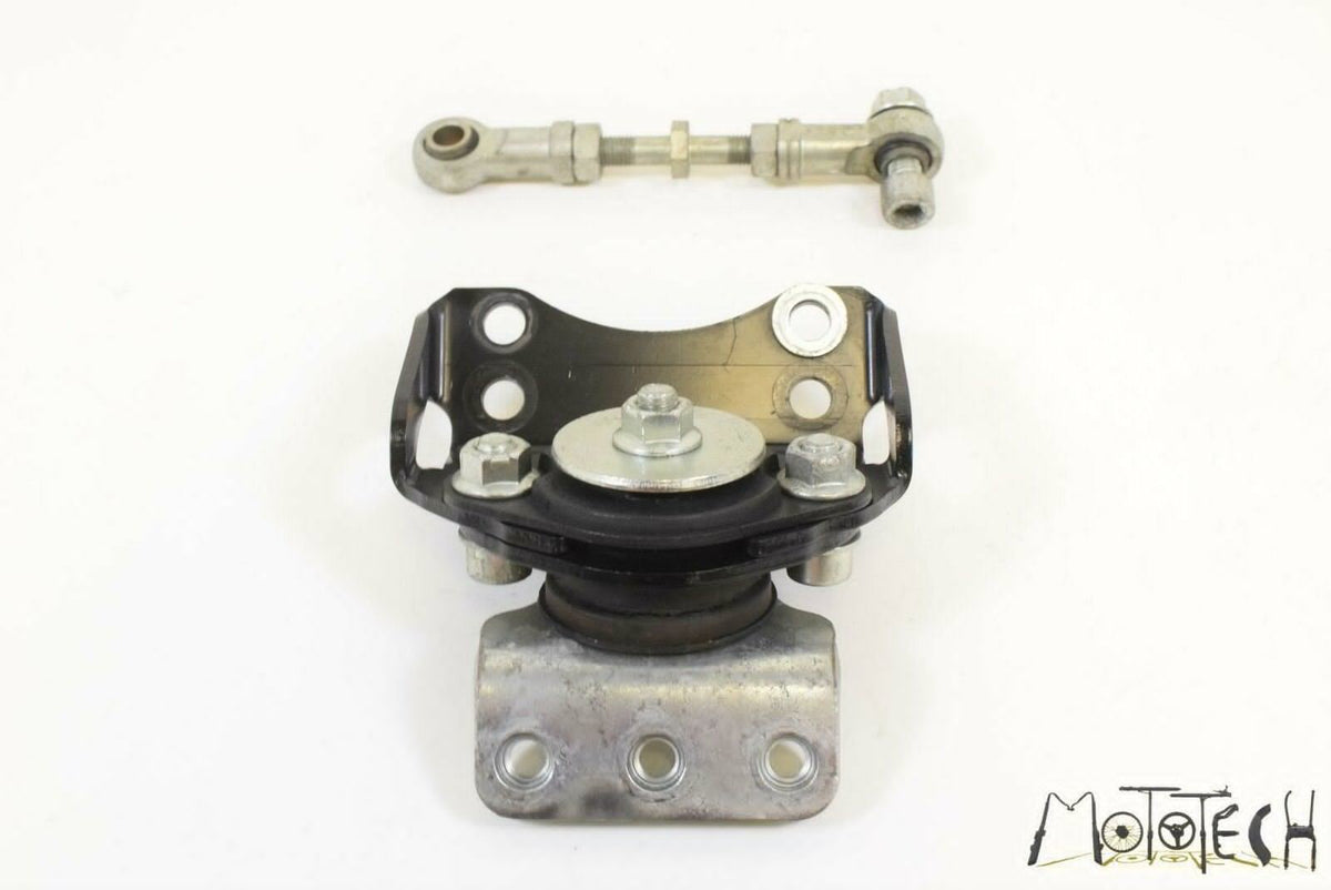 2004 Harley VRSCB V-Rod Engine To Frame Motor Mount SET 16307-01A {{ shop.shopifyCountryName }} - Mototech271