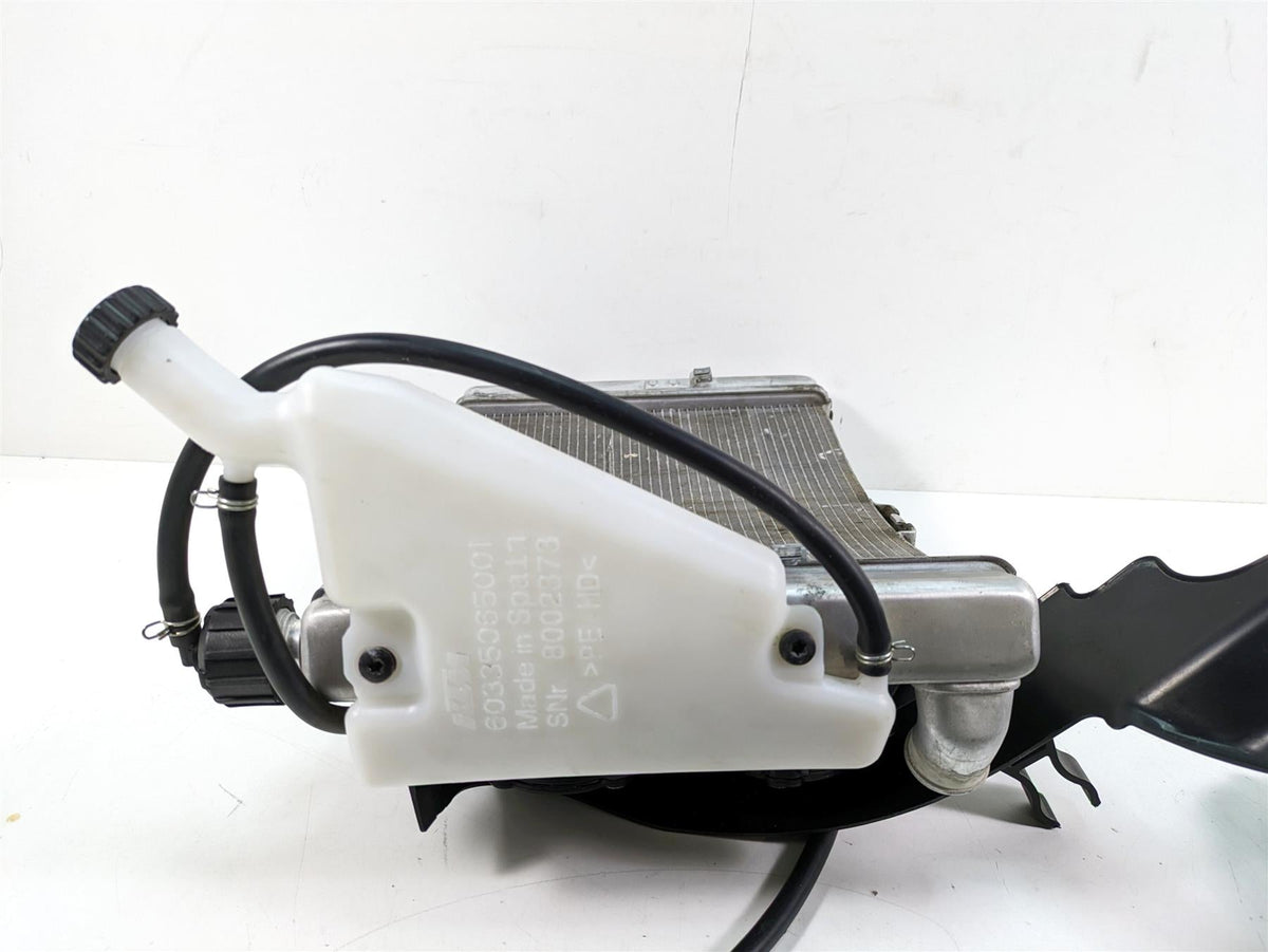 2018 KTM 1090 Adventure R Radiator Fan Reservoir Hoses Set - Read 60335010100 {{ shop.shopifyCountryName }} - Mototech271