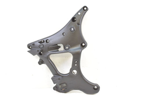 2018 Indian Chieftain Limited Right Frame Mount Bracket Plate Wall 5138129 | Mototech271