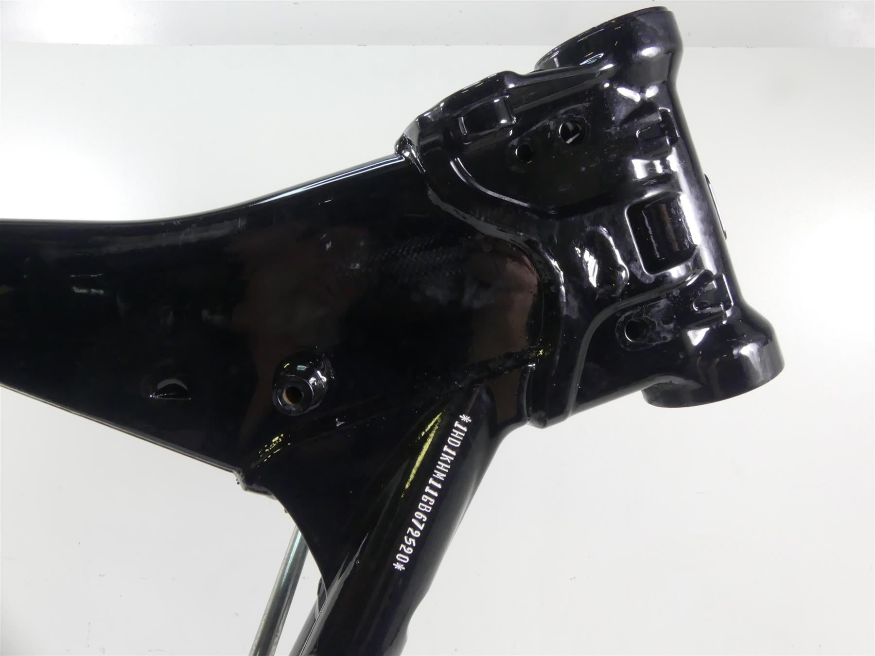 2016 Harley Touring FLTRX Road Glide Straight Main Frame Chassis - Salvage Title - 47900-14 {{ shop.shopifyCountryName }} - Mototech271