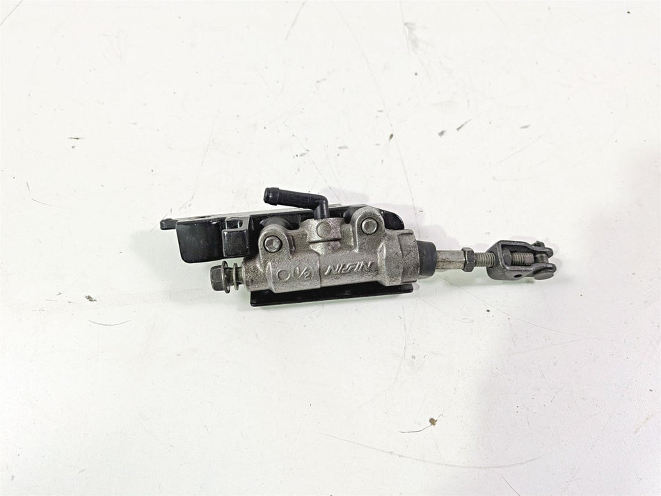 2008 Yamaha XVS1300 V-Star Tourer Rear Brake Master Cylinder 1/2 3D8-2583V-00-00 {{ shop.shopifyCountryName }} - Mototech271