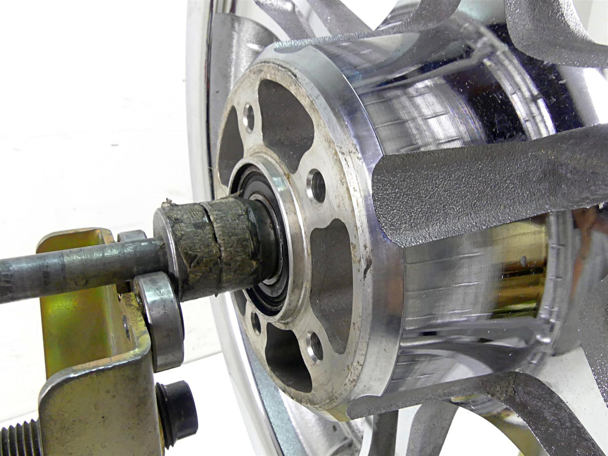 2006 Harley Touring FLHTCU SE E-Glide 16x3 Front Wheel Rim - Read 43920-02 {{ shop.shopifyCountryName }} - Mototech271