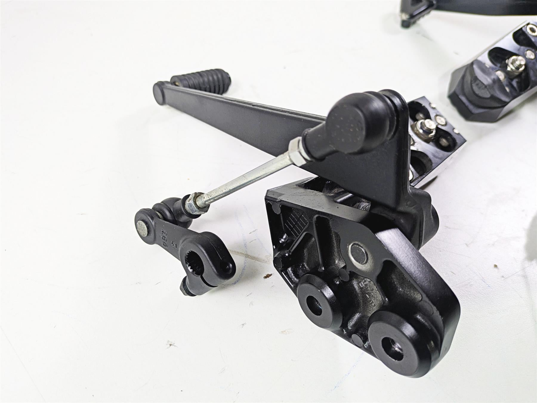 2020 Suzuki V-Strom 1050 XT Front Footpeg Brake Shift Lever Set 43521-06G01-YAP {{ shop.shopifyCountryName }} - Mototech271