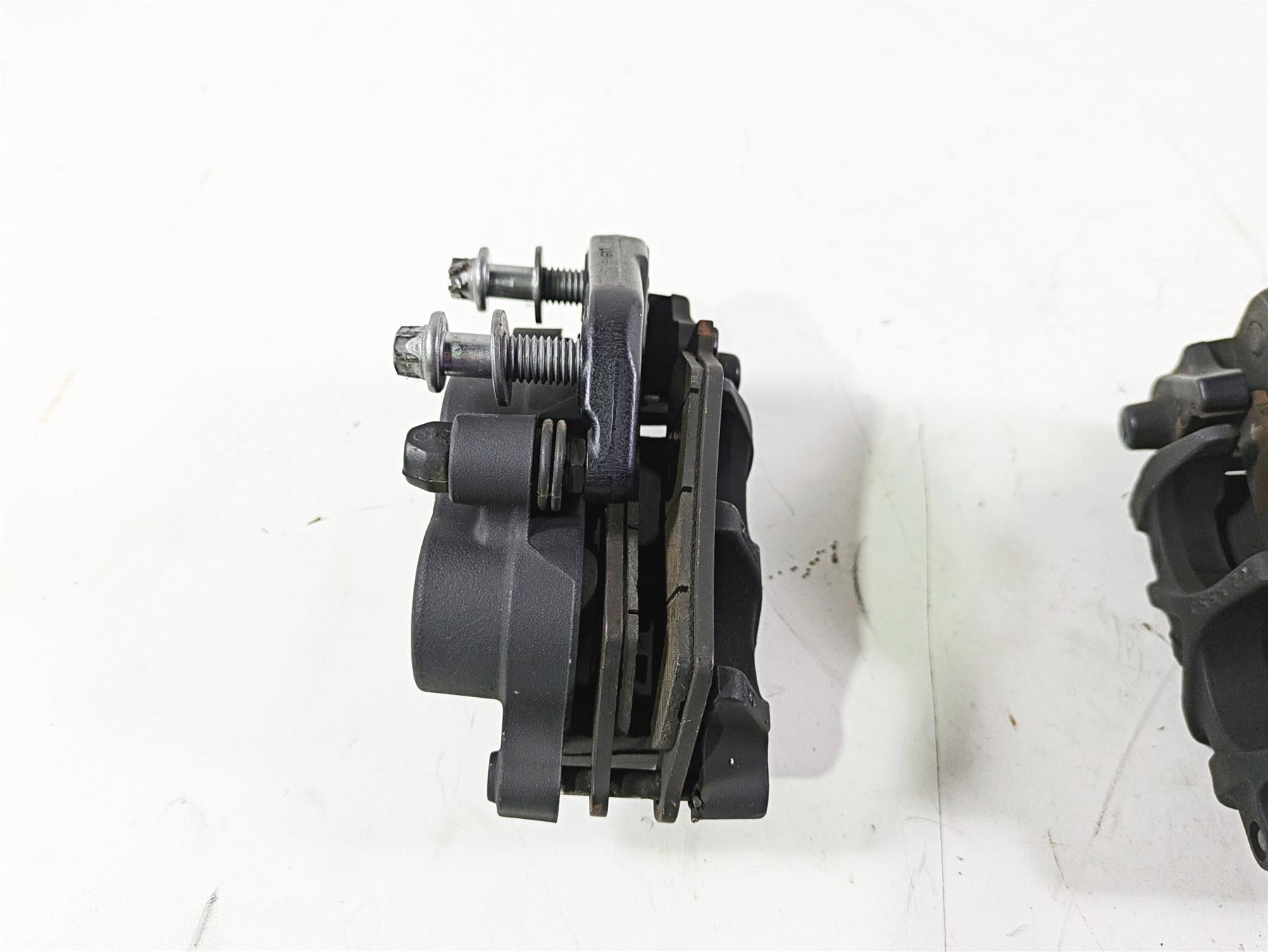 2017 BMW F800GS Adv K75 Brembo Front Brake Caliper Set 34117716715 34117716716 {{ shop.shopifyCountryName }} - Mototech271