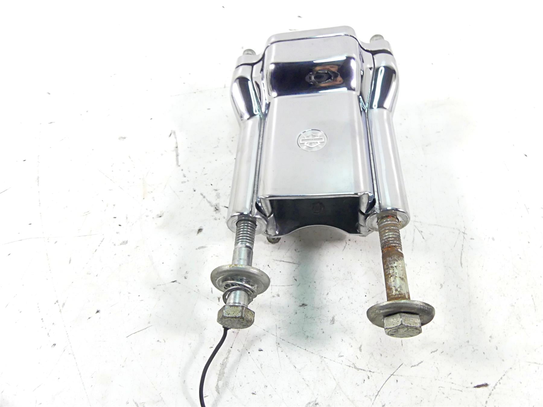 1997 Harley Sportster XL1200 C Handlebar Riser Clamp Cover Set 56167-96 56168-96 {{ shop.shopifyCountryName }} - Mototech271