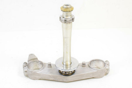 2005 Suzuki GSX1300 R Hayabusa Lower Triple Tree Steering Yoke 51410-24F30 {{ shop.shopifyCountryName }} - Mototech271