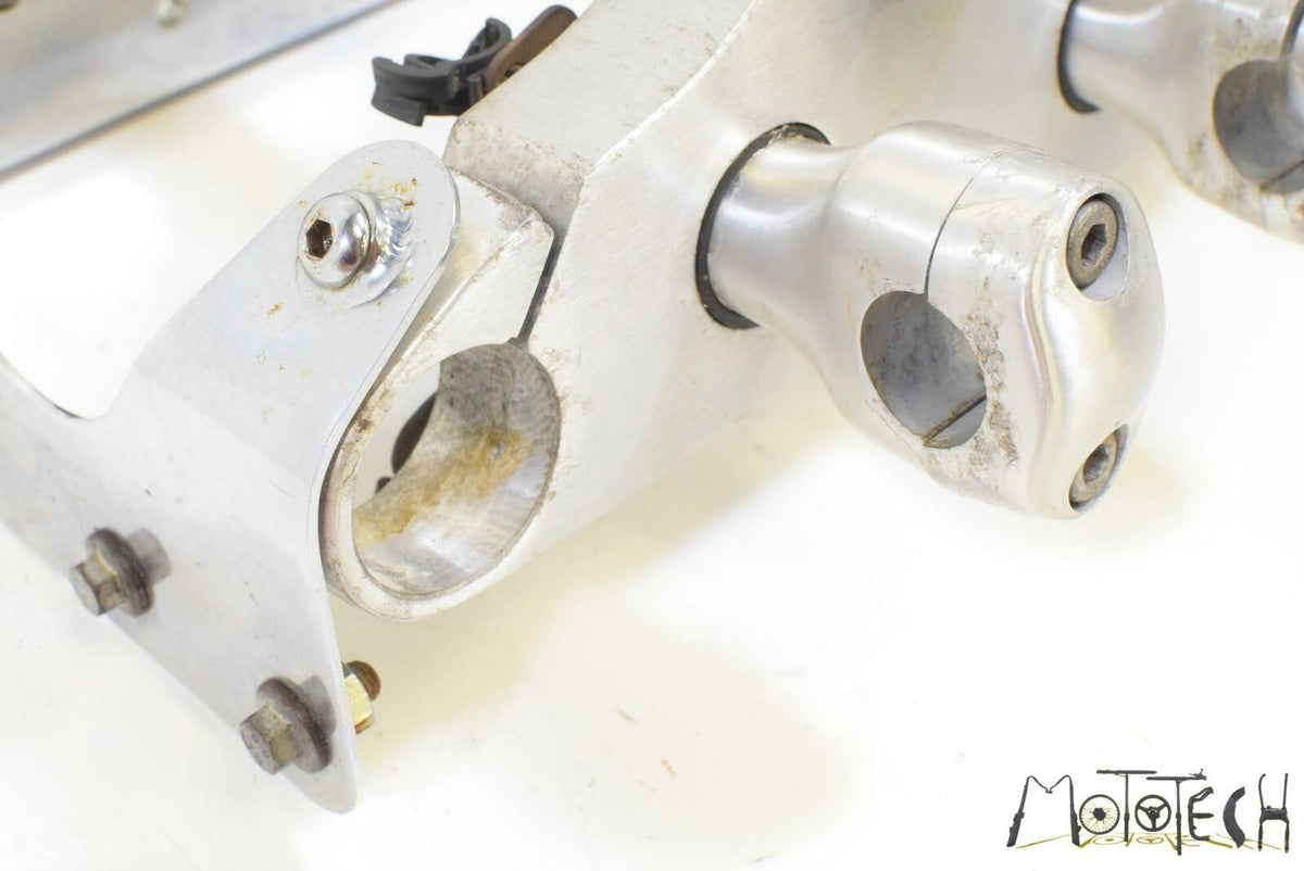 2004 Yamaha XVS650 V-Star Custom Upper Lower Triple Tree Set {{ shop.shopifyCountryName }} - Mototech271
