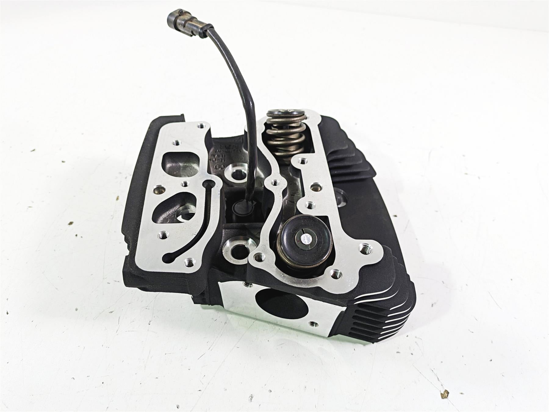 Unused Harley 110ci Screamin Eagle Twin Cam Rear Cylinderhead Cylinder Head 17250-07 {{ shop.shopifyCountryName }} - Mototech271