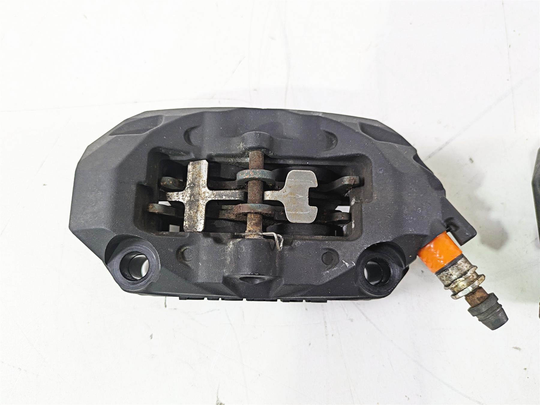 2015 BMW R1200GS Adv K51 Front Brake Caliper Set Brembo 100mm 34118556206 {{ shop.shopifyCountryName }} - Mototech271