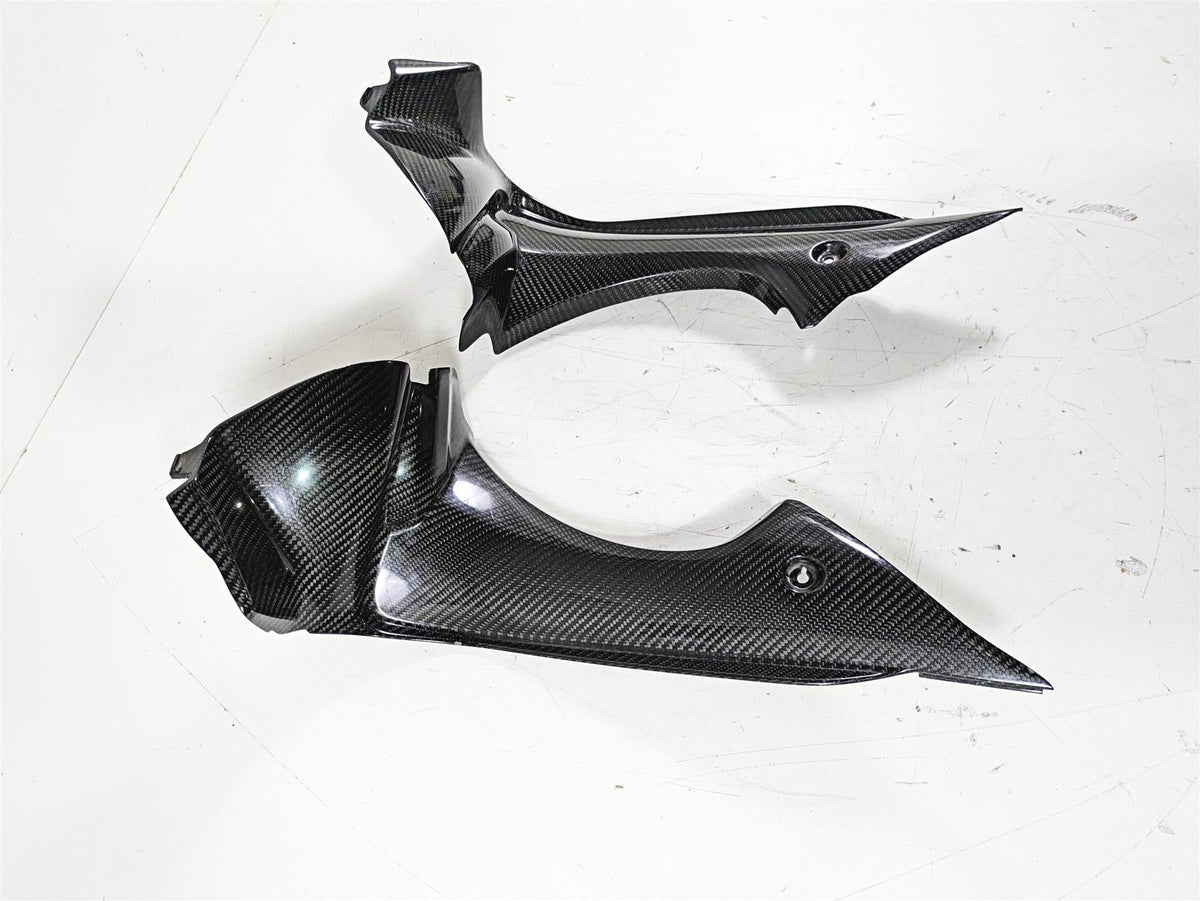 2020 Triumph Daytona 765 Moto2 Front Fairing Infill Carbon Covers T2310047 {{ shop.shopifyCountryName }} - Mototech271