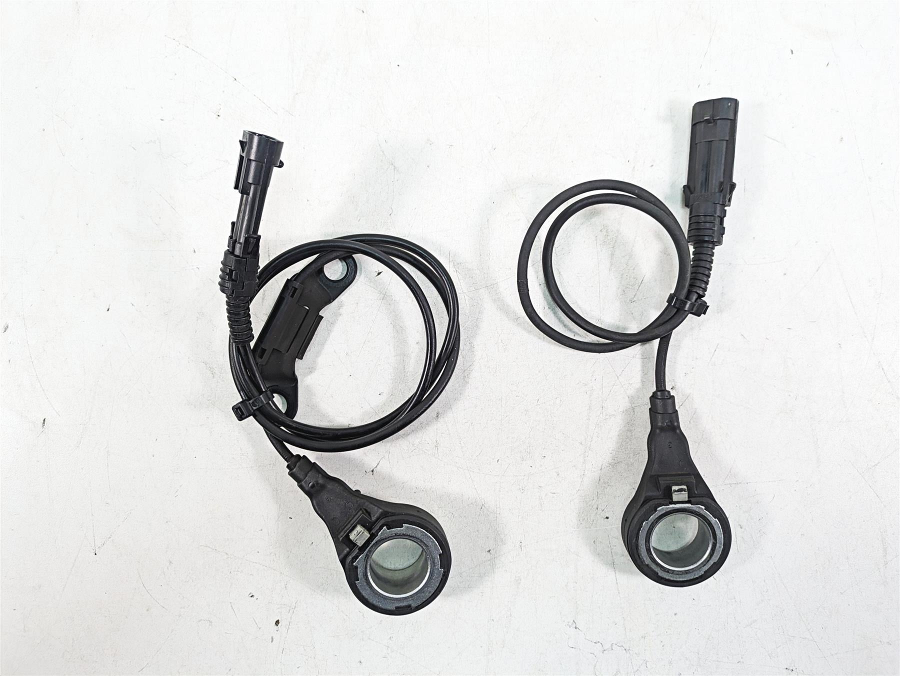 2020 Harley Touring FLHX Street Glide Front & Rear Abs Sensors 40615-08 32700015 {{ shop.shopifyCountryName }} - Mototech271