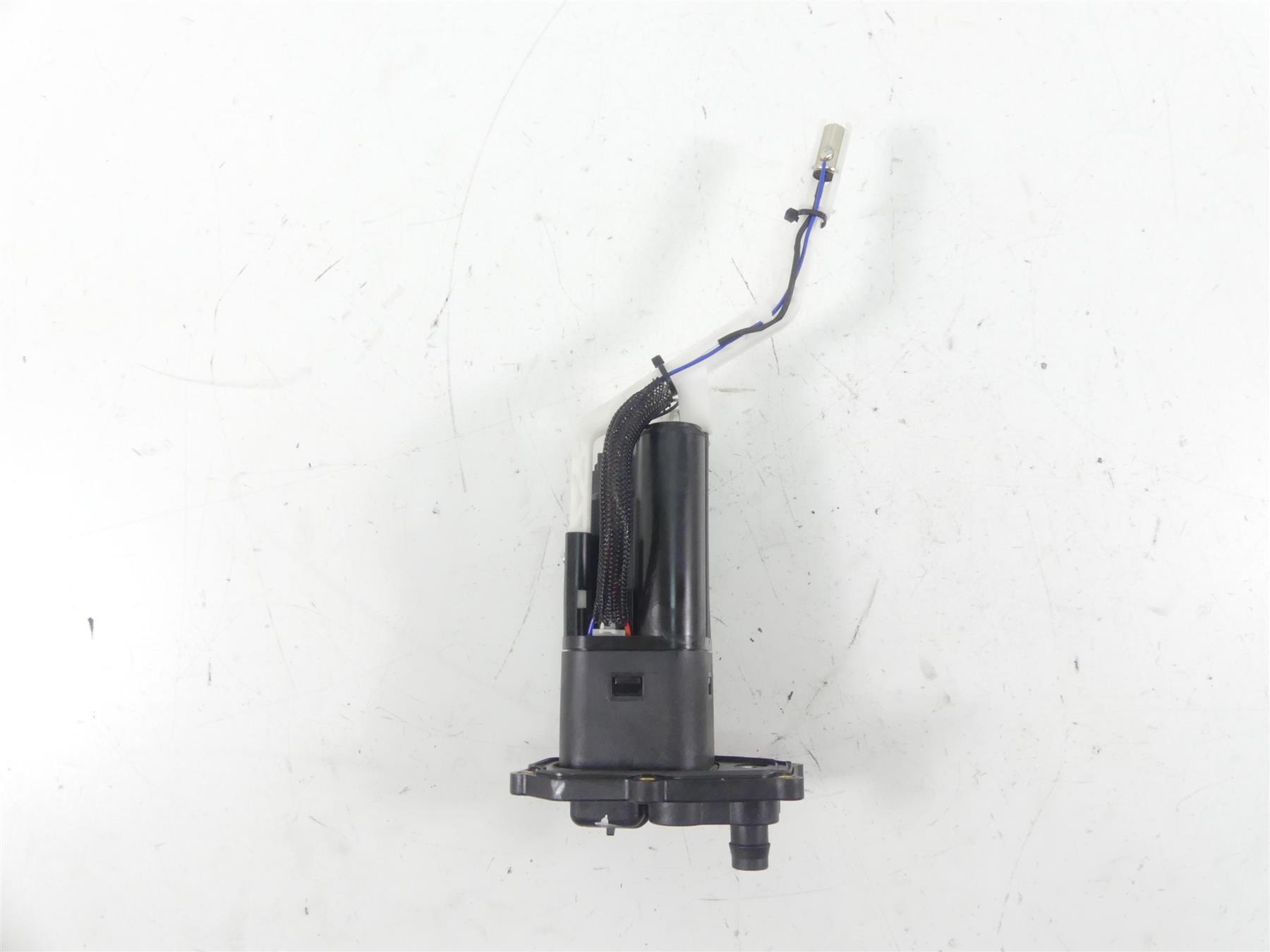 2018 Ducati Hypermotard 939 SP Fuel Gas Petrol Pump - Tested 16024281A {{ shop.shopifyCountryName }} - Mototech271