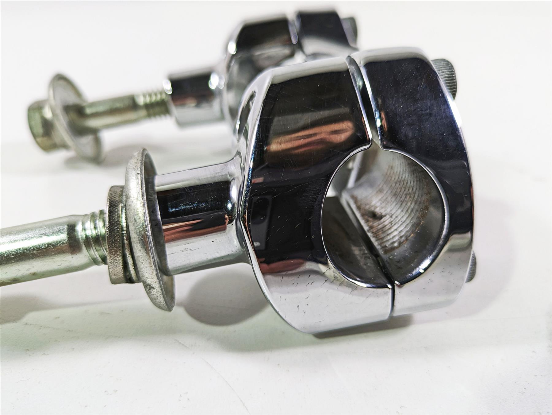 2008 Harley FLSTC Softail Heritage Handlebar Riser Holder Set 56567-86B {{ shop.shopifyCountryName }} - Mototech271