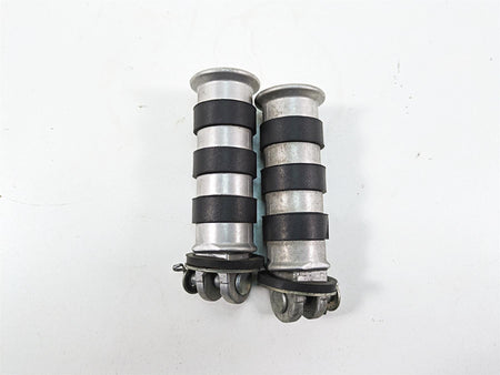 2006 Honda VT1100 C2 Shadow Rear Passenger Footpeg Rest Set 50715-MBA-020 {{ shop.shopifyCountryName }} - Mototech271