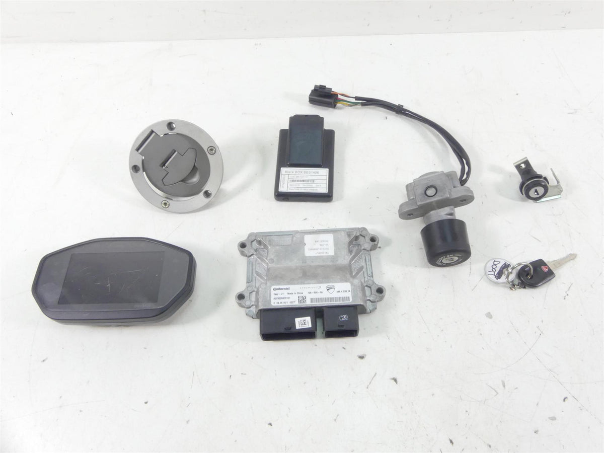 2017 Ducati Monster 1200 S Cdi + Speedo + Bbox + Ignition Switch -Read 28642331A {{ shop.shopifyCountryName }} - Mototech271