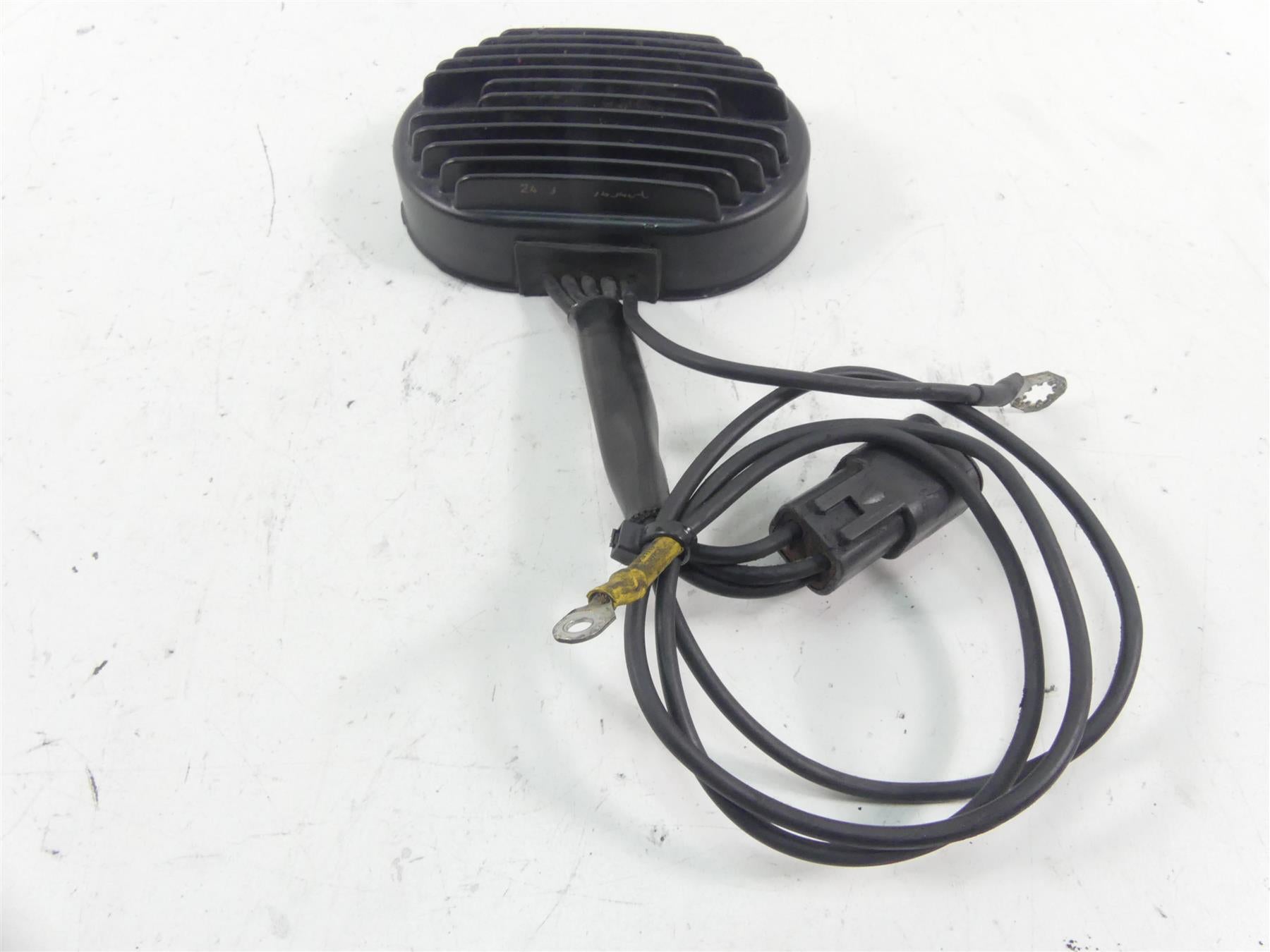 2004 Harley Softail FXSTD SE CVO Deuce Rectifier Voltage Regulator 74610-01 {{ shop.shopifyCountryName }} - Mototech271