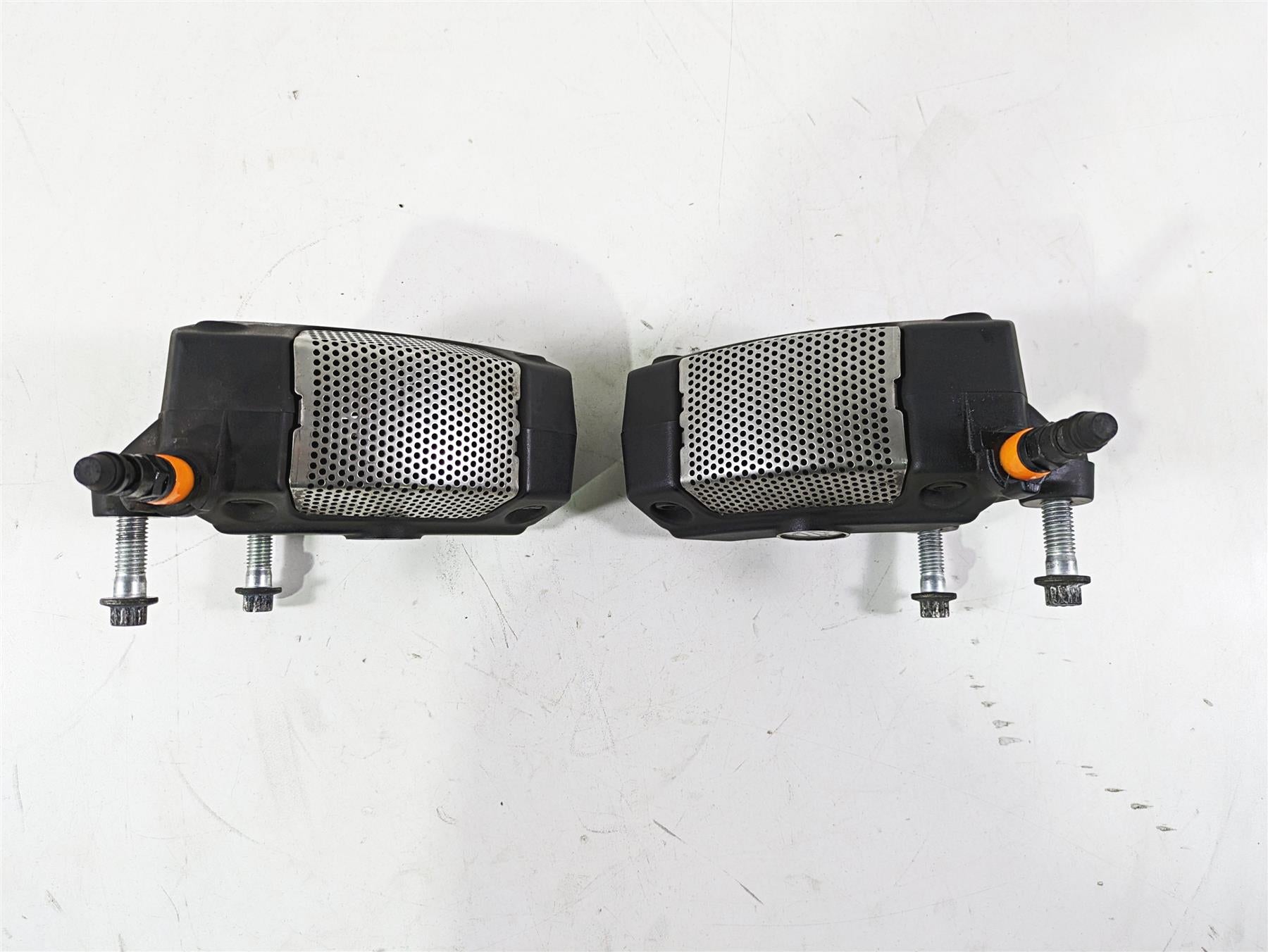 2017 Harley Touring FLTRXS Road Glide Front Brake Caliper Set 43027-08 43023-08 {{ shop.shopifyCountryName }} - Mototech271